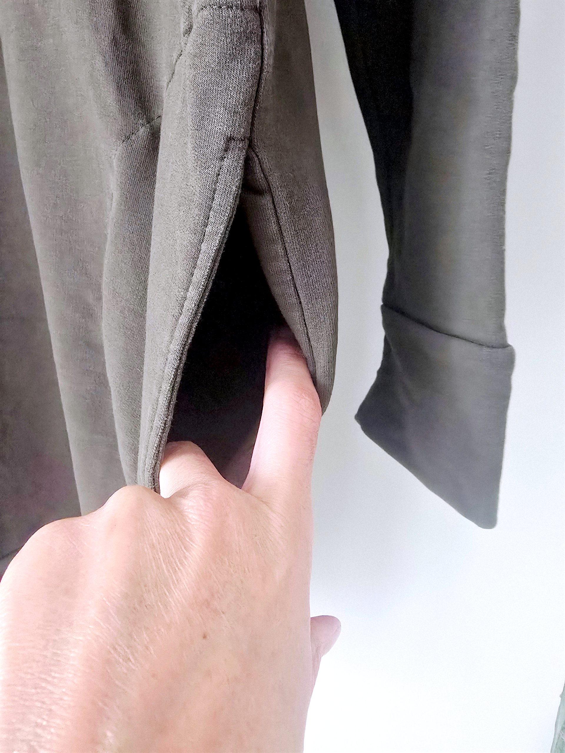Robe sweat kaki - 𝐌𝐚𝐫𝐢𝐧𝐚𝟒𝟒𝐟𝐚𝐦𝐢𝐥𝐲