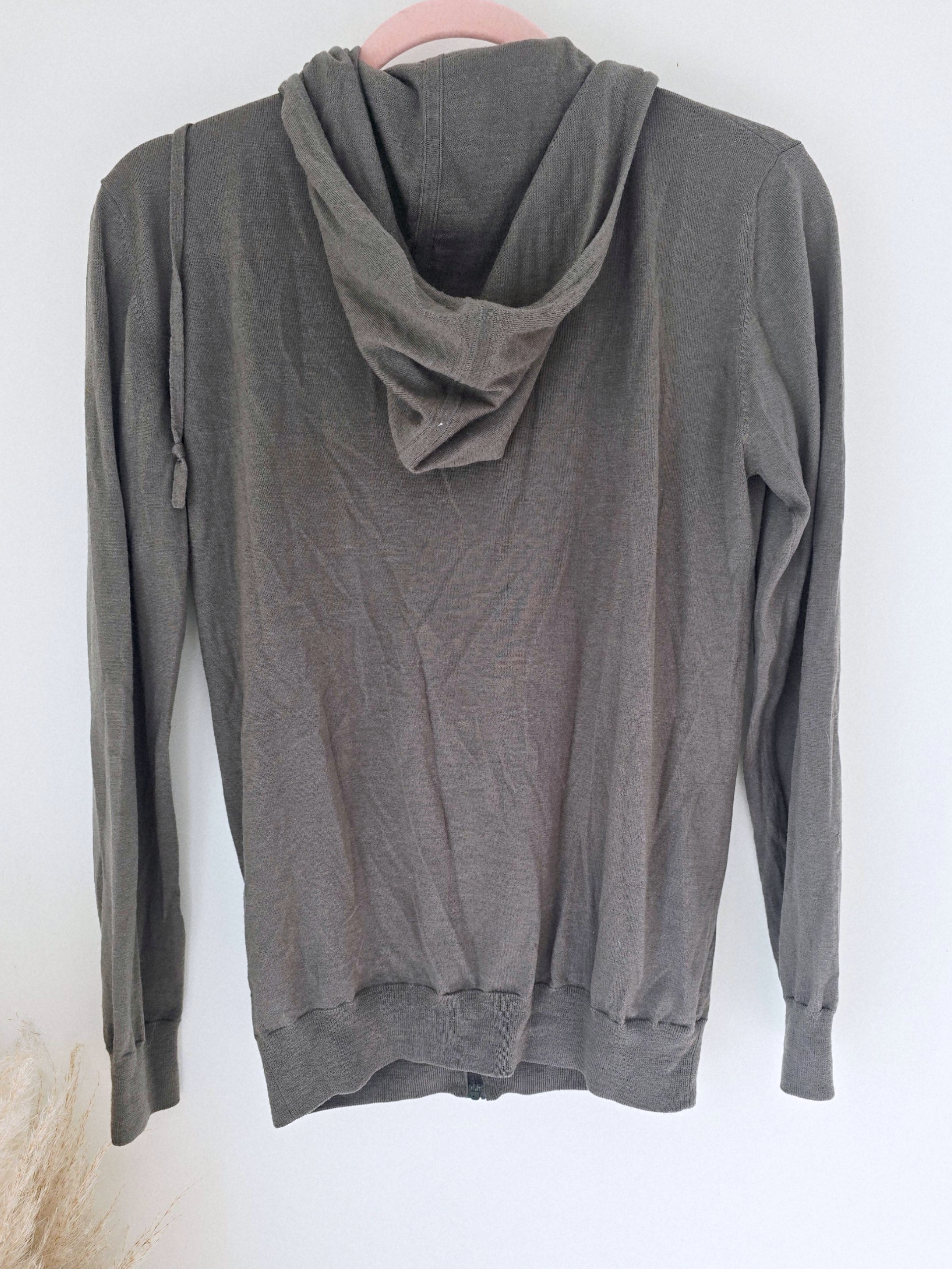 Cardigan kaki à capuche - 𝐌𝐚𝐫𝐢𝐧𝐚𝟒𝟒𝐟𝐚𝐦𝐢𝐥𝐲