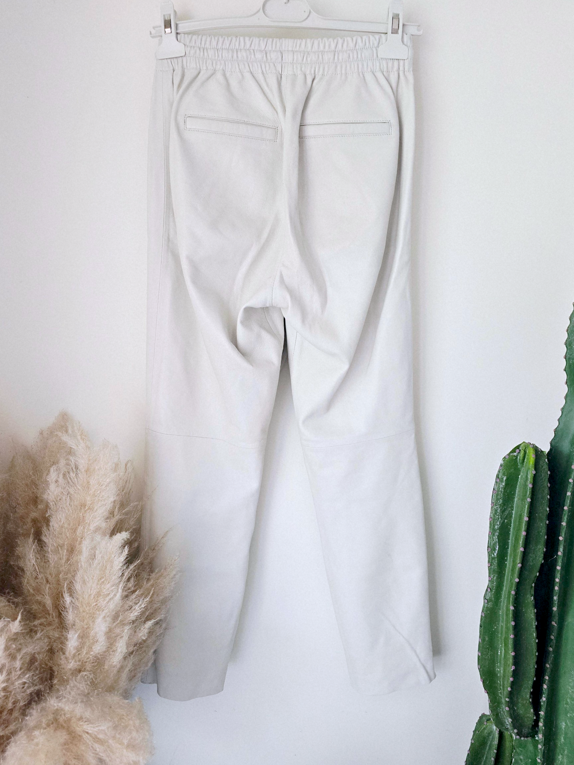 Pantalon jeeging 100% cuir coquille d'œuf - 𝐌𝐚𝐫𝐢𝐧𝐚𝟒𝟒𝐟𝐚𝐦𝐢𝐥𝐲