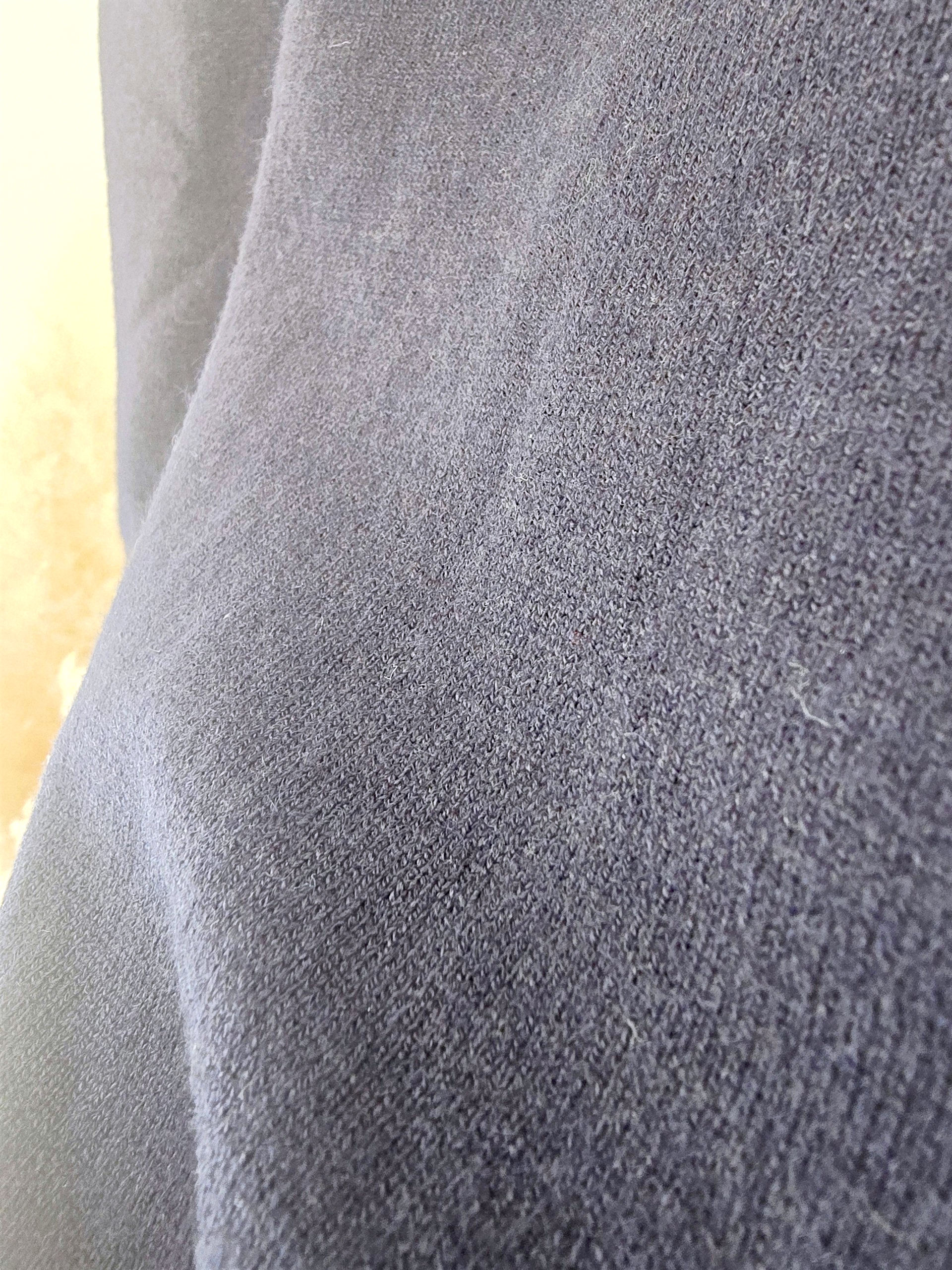 Pull bleu marine manches arc-en-ciel fluo - 𝐌𝐚𝐫𝐢𝐧𝐚𝟒𝟒𝐟𝐚𝐦𝐢𝐥𝐲