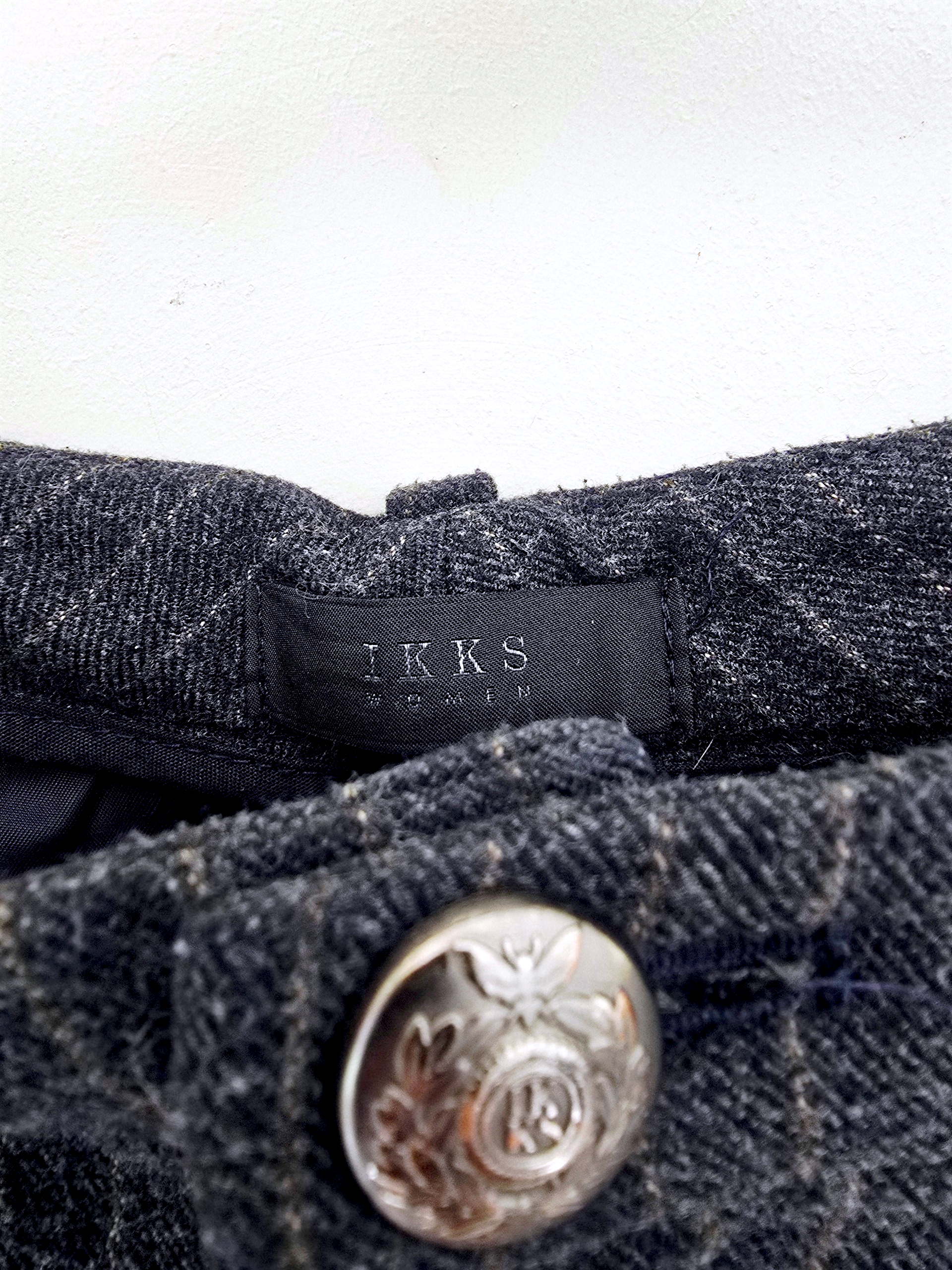 Pantalon droit gris anthracite à fines rayures tabac - 𝐌𝐚𝐫𝐢𝐧𝐚𝟒𝟒𝐟𝐚𝐦𝐢𝐥𝐲