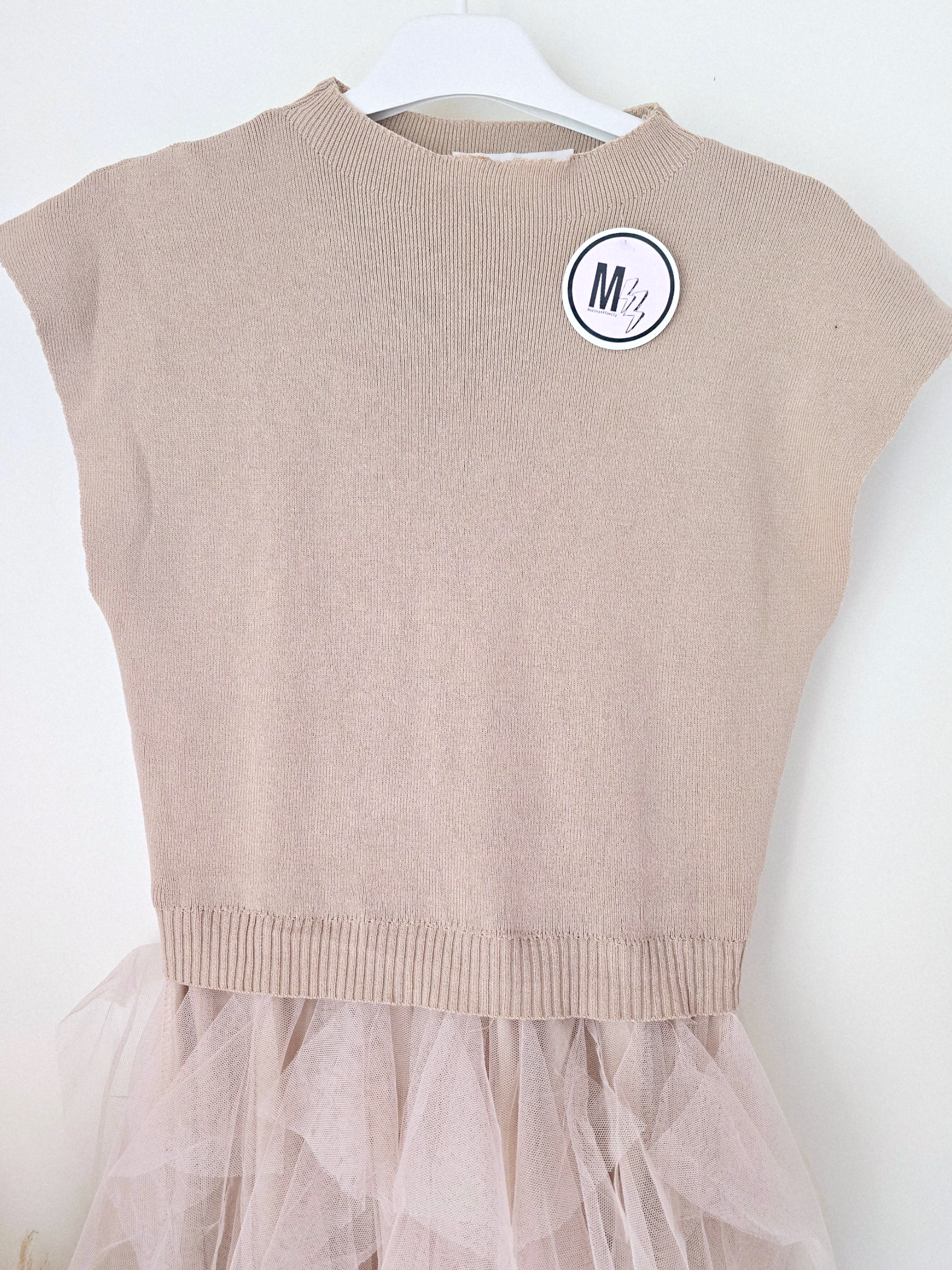 Robe princesse beige - 𝐌𝐚𝐫𝐢𝐧𝐚𝟒𝟒𝐟𝐚𝐦𝐢𝐥𝐲