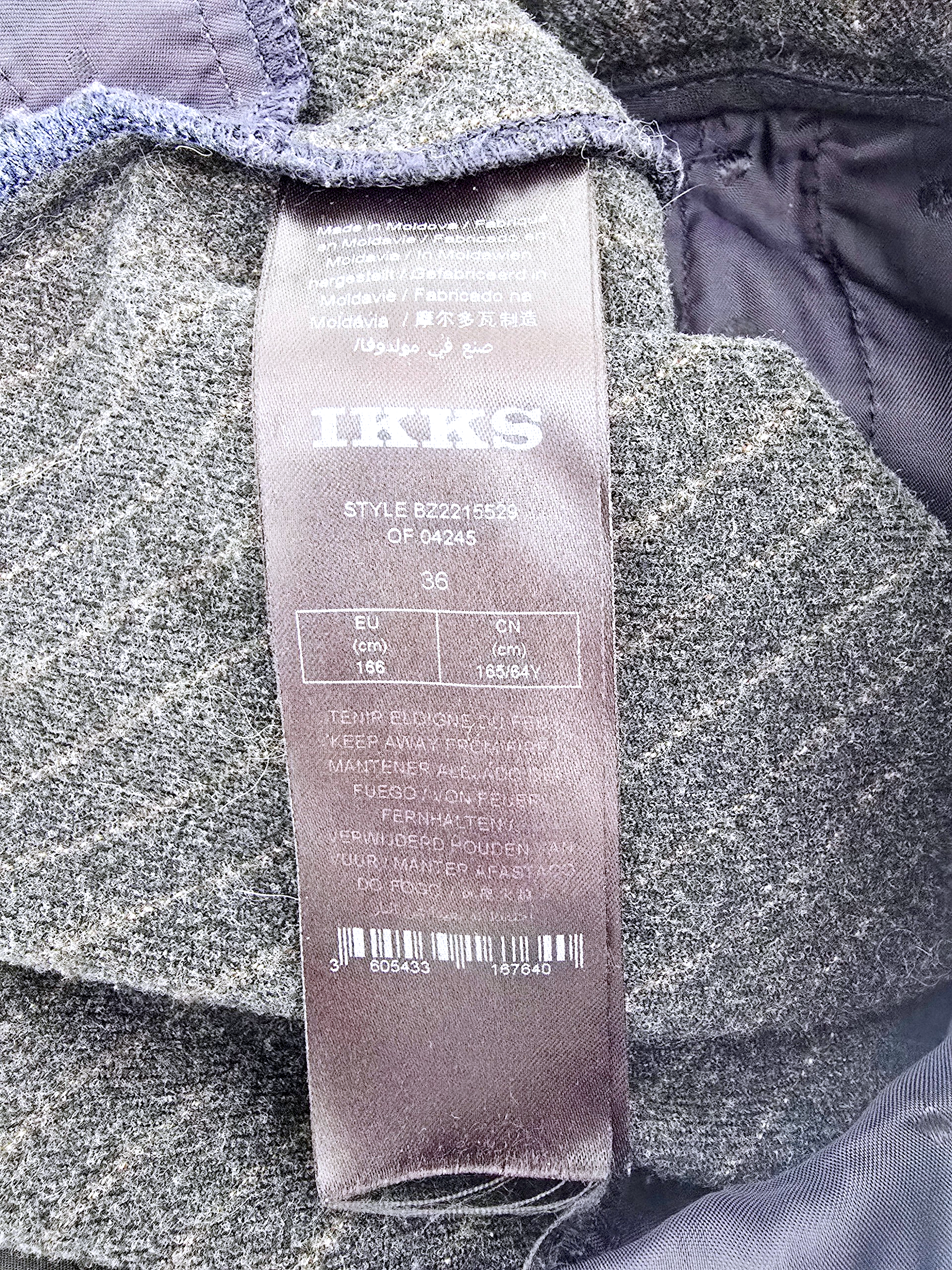 Pantalon droit gris anthracite à fines rayures tabac - 𝐌𝐚𝐫𝐢𝐧𝐚𝟒𝟒𝐟𝐚𝐦𝐢𝐥𝐲