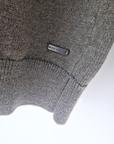 Pull kaki avec écusson à perles bijoux - 𝐌𝐚𝐫𝐢𝐧𝐚𝟒𝟒𝐟𝐚𝐦𝐢𝐥𝐲