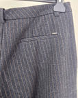 Pantalon droit gris anthracite à fines rayures tabac - 𝐌𝐚𝐫𝐢𝐧𝐚𝟒𝟒𝐟𝐚𝐦𝐢𝐥𝐲