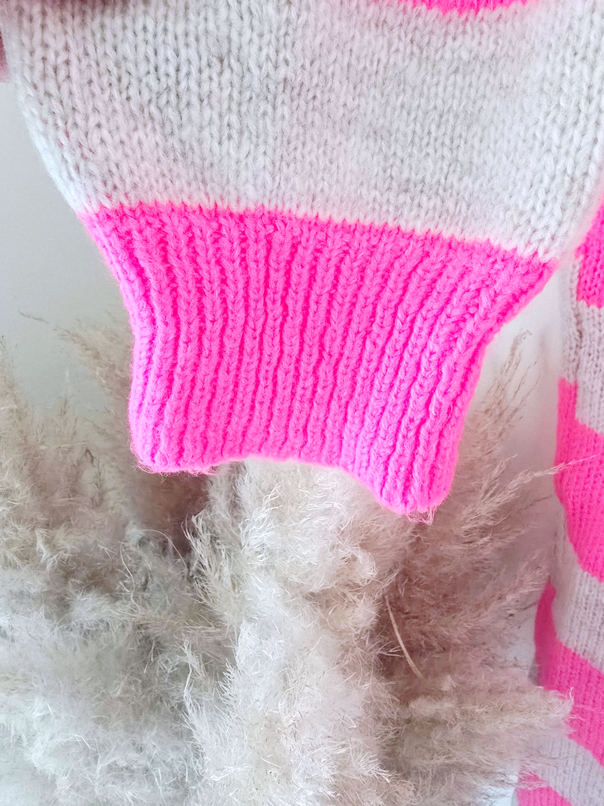 Robe pull rayé rose fluo - 𝐌𝐚𝐫𝐢𝐧𝐚𝟒𝟒𝐟𝐚𝐦𝐢𝐥𝐲