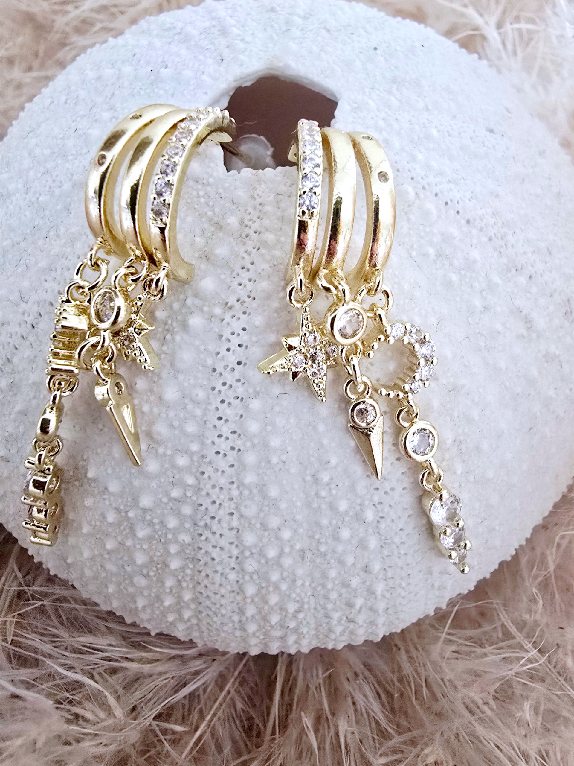 Boucles d'oreilles pendentes dorées acier inoxydable - 𝐌𝐚𝐫𝐢𝐧𝐚𝟒𝟒𝐟𝐚𝐦𝐢𝐥𝐲