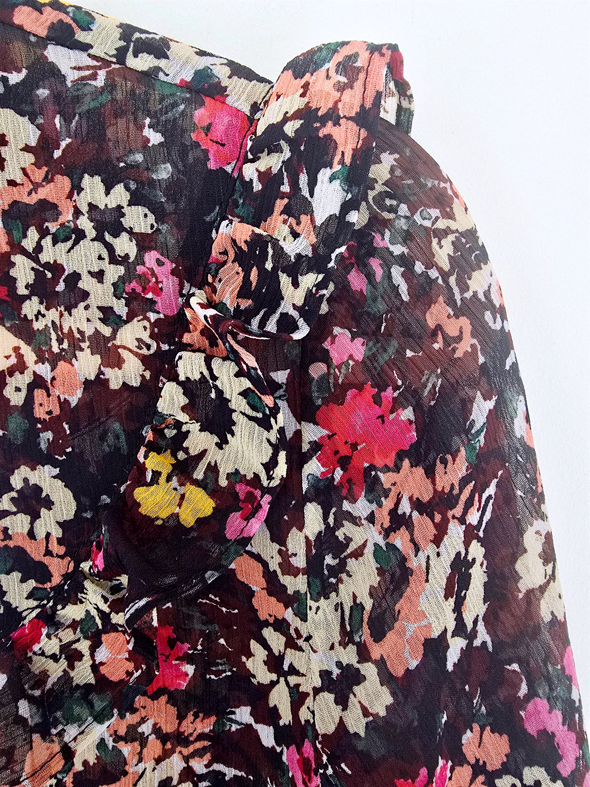 Chemise lumineuse à imprimé flowers - 𝐌𝐚𝐫𝐢𝐧𝐚𝟒𝟒𝐟𝐚𝐦𝐢𝐥𝐲