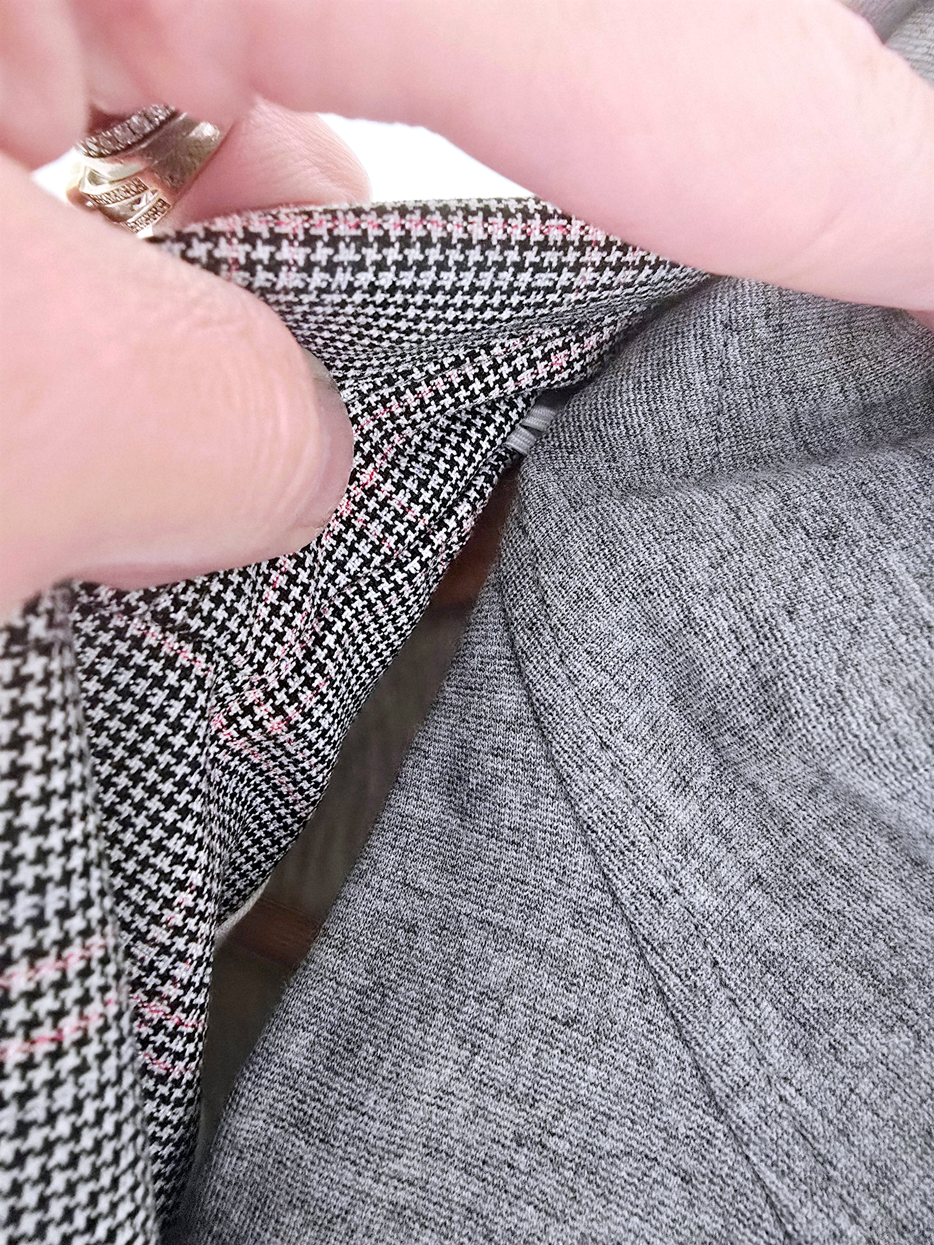 Veste à capuche à imprimé à carreaux - 𝐌𝐚𝐫𝐢𝐧𝐚𝟒𝟒𝐟𝐚𝐦𝐢𝐥𝐲