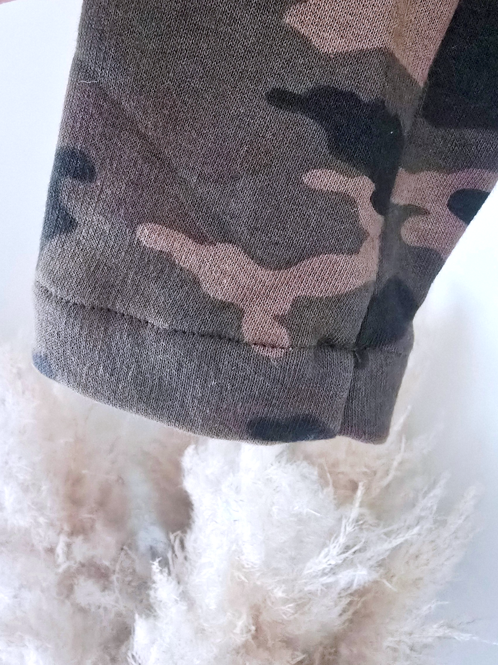 Veste cintrée camouflage kaki avec dessin et inscriptions dorées - 𝐌𝐚𝐫𝐢𝐧𝐚𝟒𝟒𝐟𝐚𝐦𝐢𝐥𝐲