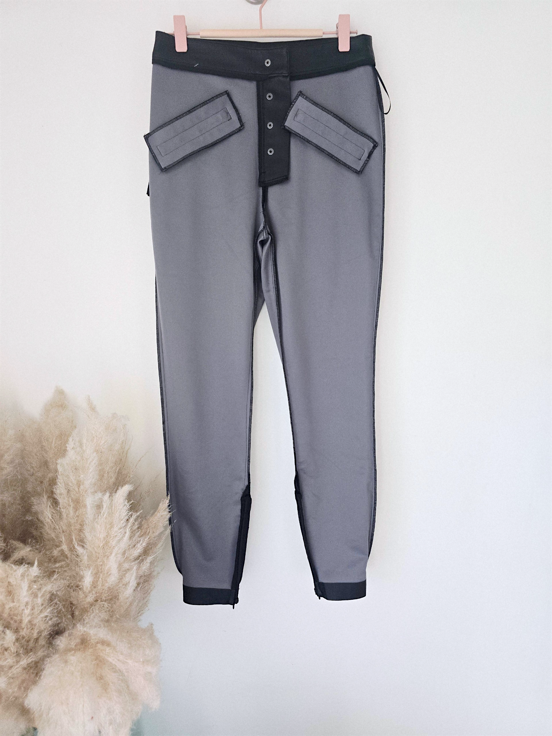 Pantalon slim noir - 𝐌𝐚𝐫𝐢𝐧𝐚𝟒𝟒𝐟𝐚𝐦𝐢𝐥𝐲
