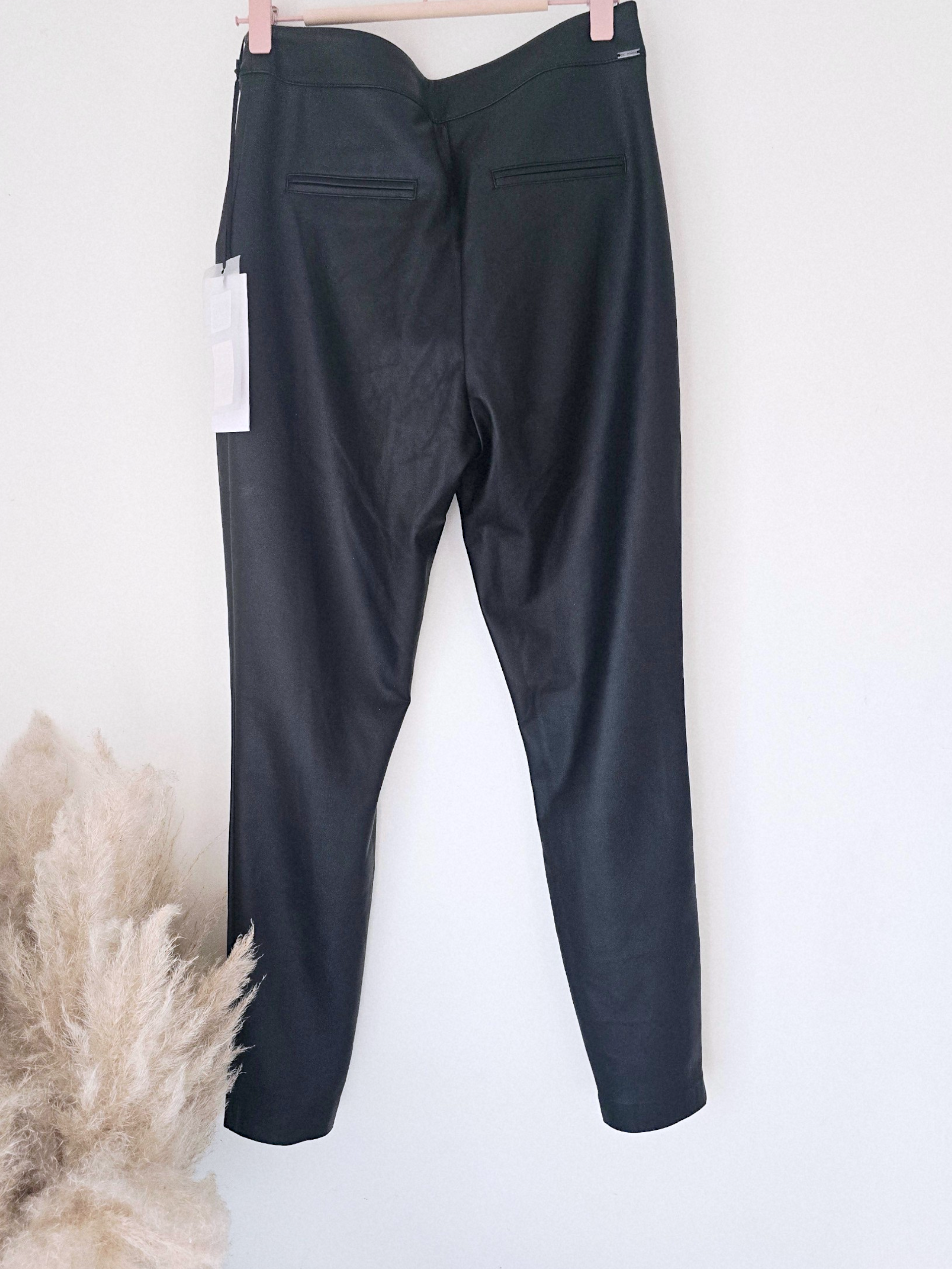 Pantalon slim noir - 𝐌𝐚𝐫𝐢𝐧𝐚𝟒𝟒𝐟𝐚𝐦𝐢𝐥𝐲