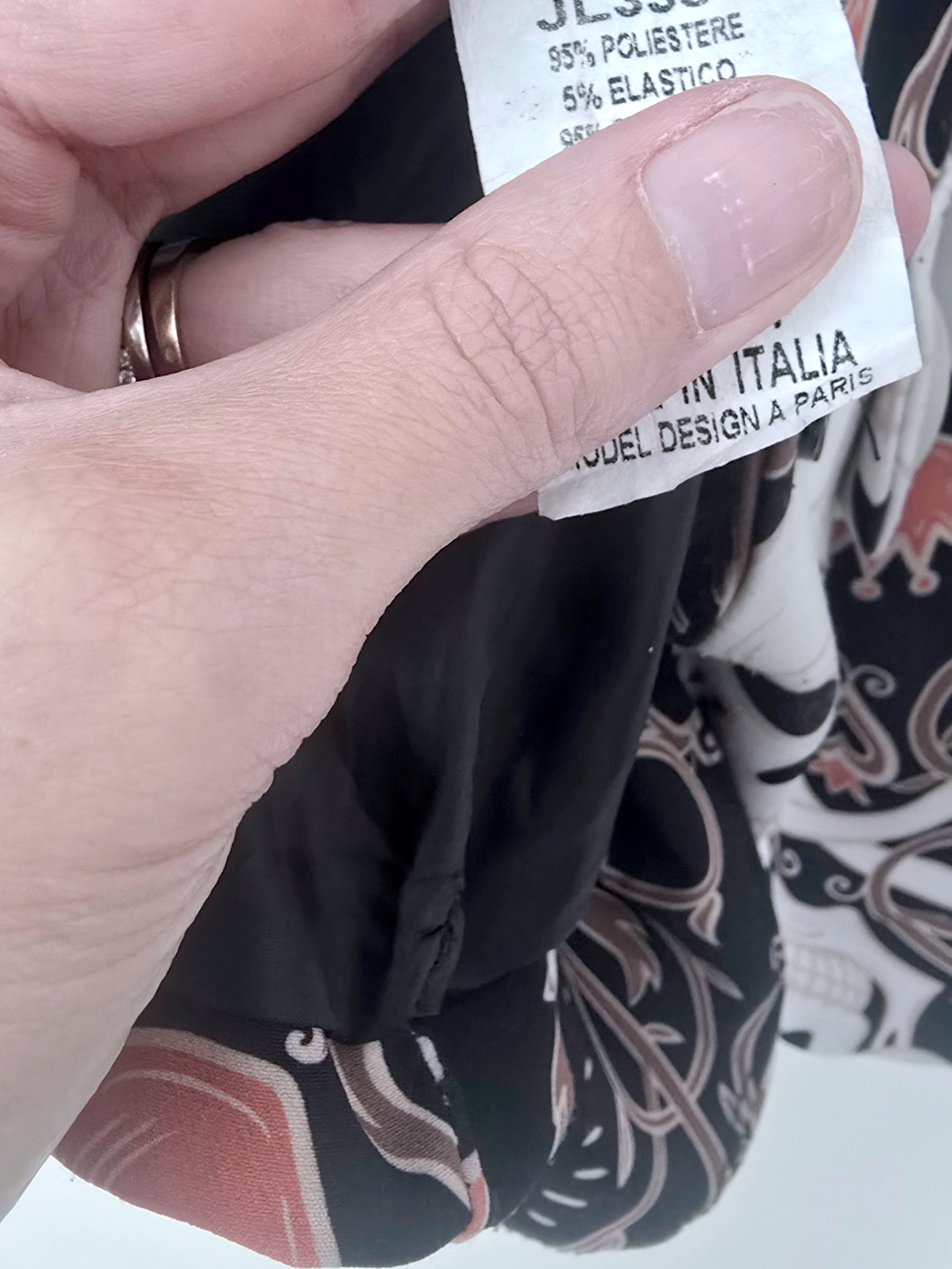 Veste cintrée à imprimé skull - 𝐌𝐚𝐫𝐢𝐧𝐚𝟒𝟒𝐟𝐚𝐦𝐢𝐥𝐲