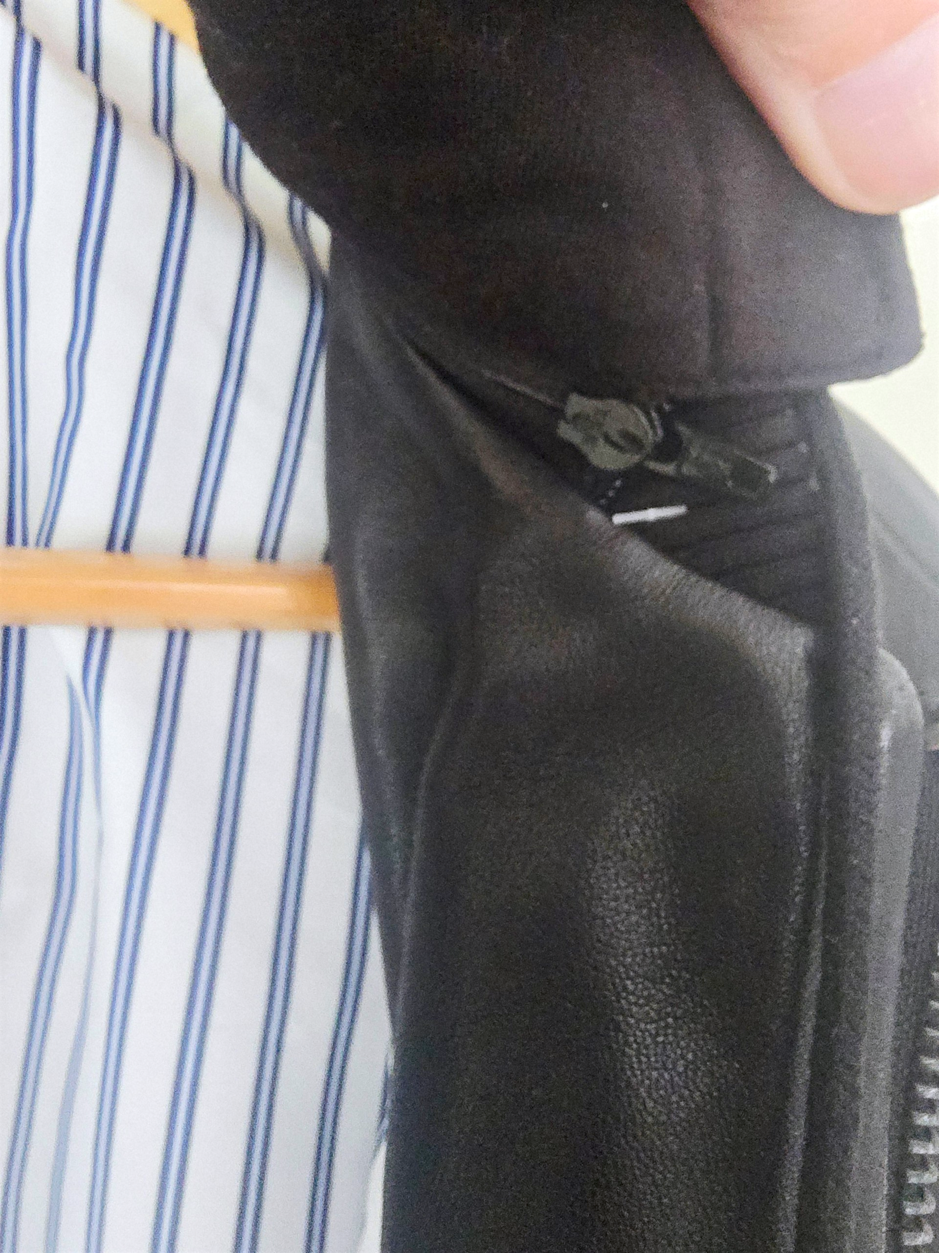 Bombers noir cuir véritable - 𝐌𝐚𝐫𝐢𝐧𝐚𝟒𝟒𝐟𝐚𝐦𝐢𝐥𝐲
