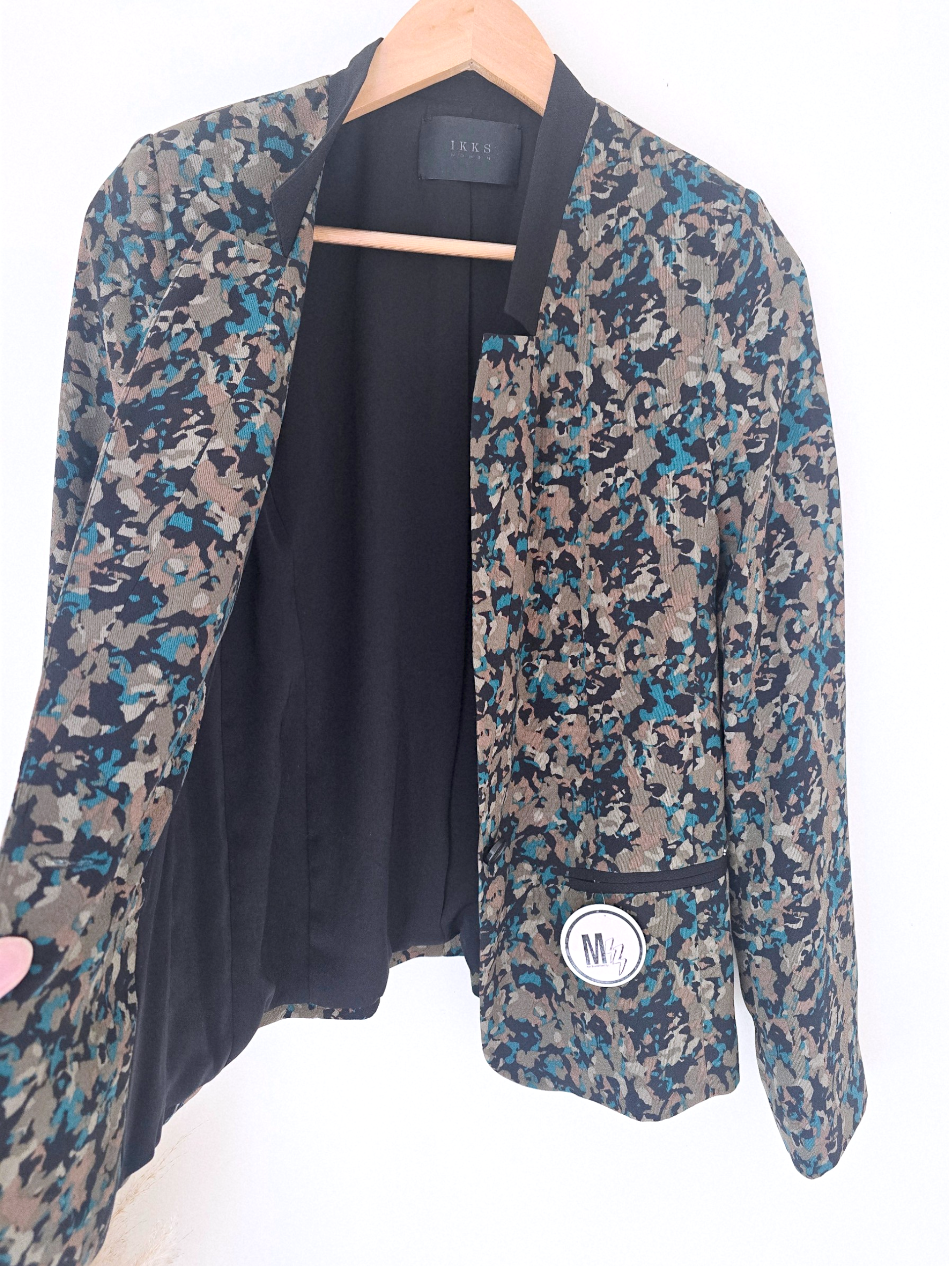 Veste cintrée à imprimé camouflage - 𝐌𝐚𝐫𝐢𝐧𝐚𝟒𝟒𝐟𝐚𝐦𝐢𝐥𝐲