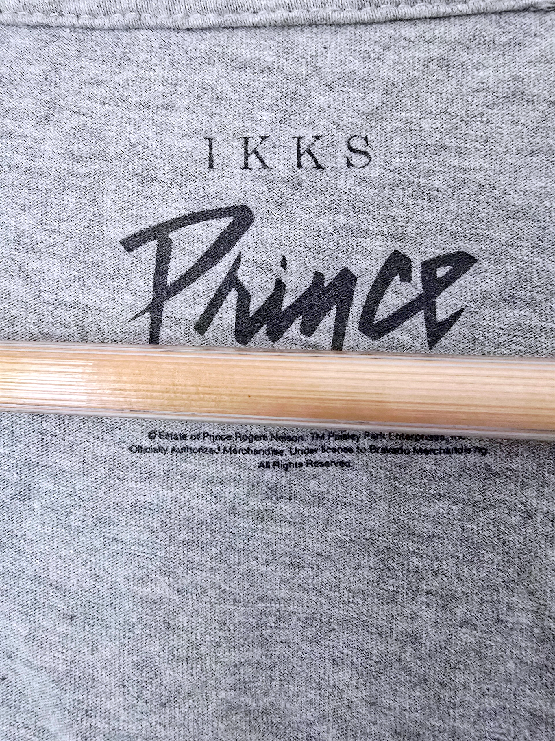 T-shirt gris clair PRINCE - 𝐌𝐚𝐫𝐢𝐧𝐚𝟒𝟒𝐟𝐚𝐦𝐢𝐥𝐲