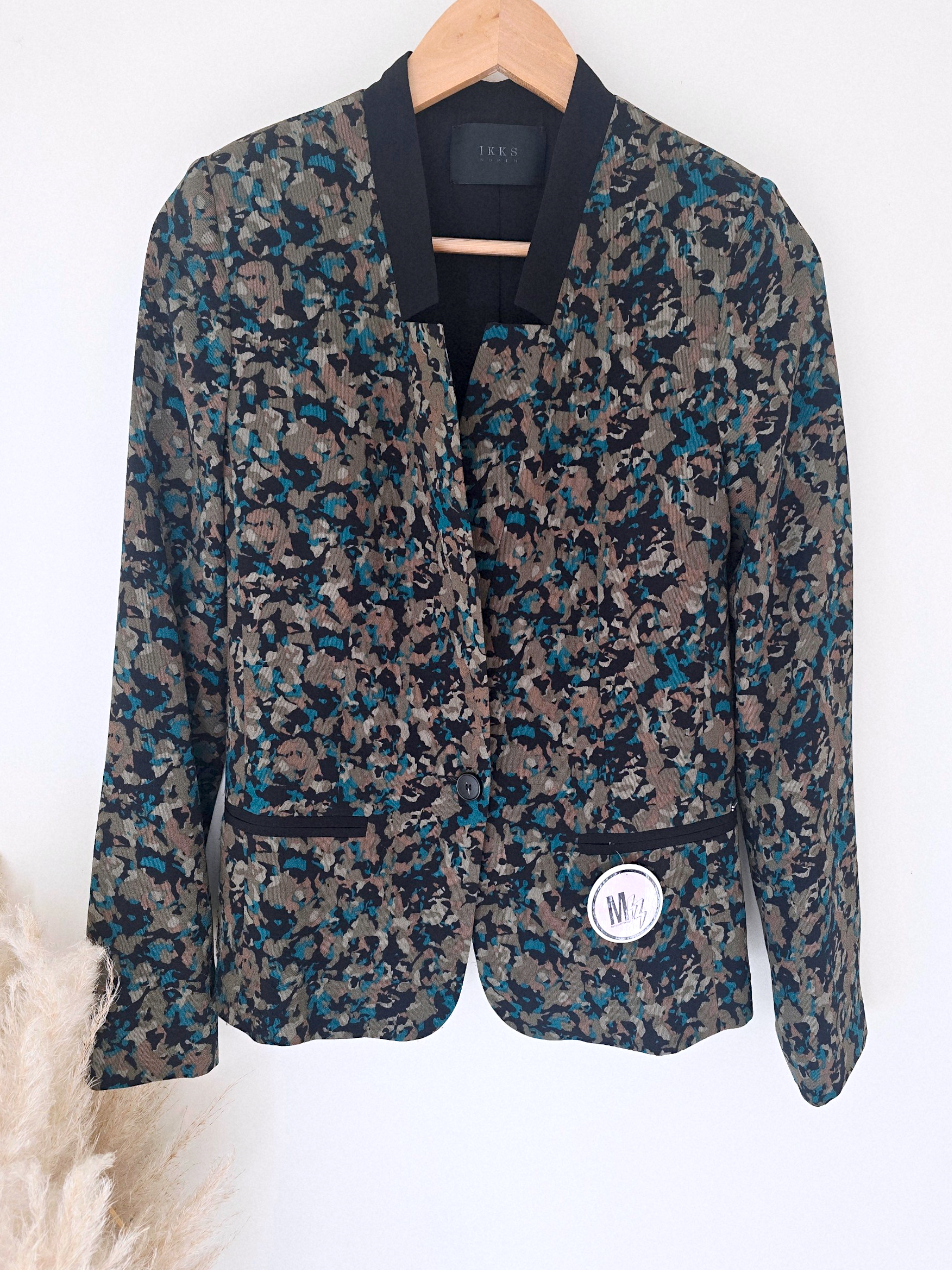 Veste cintrée à imprimé camouflage - 𝐌𝐚𝐫𝐢𝐧𝐚𝟒𝟒𝐟𝐚𝐦𝐢𝐥𝐲