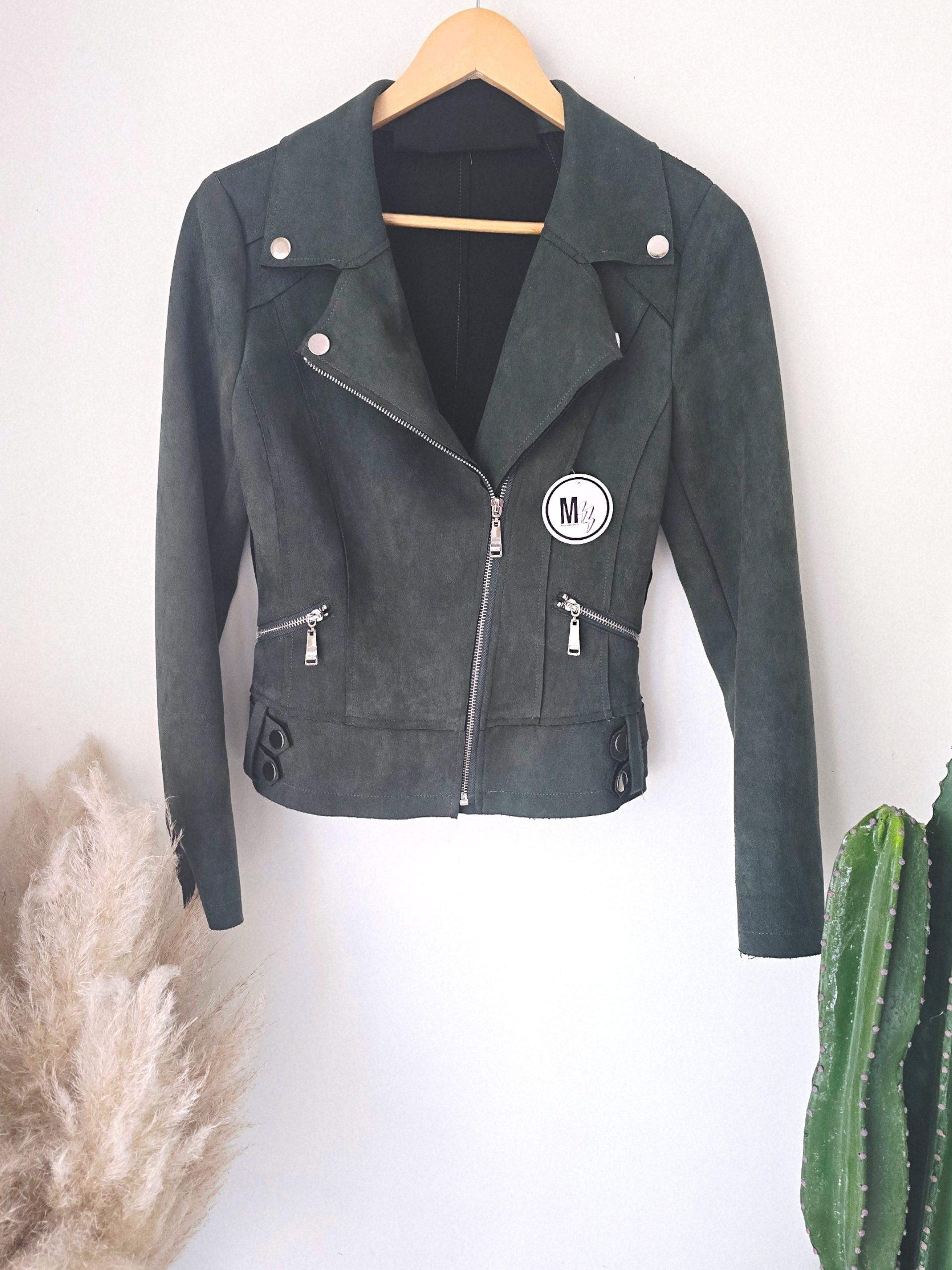 Perfecto suédine kaki vert - 𝐌𝐚𝐫𝐢𝐧𝐚𝟒𝟒𝐟𝐚𝐦𝐢𝐥𝐲