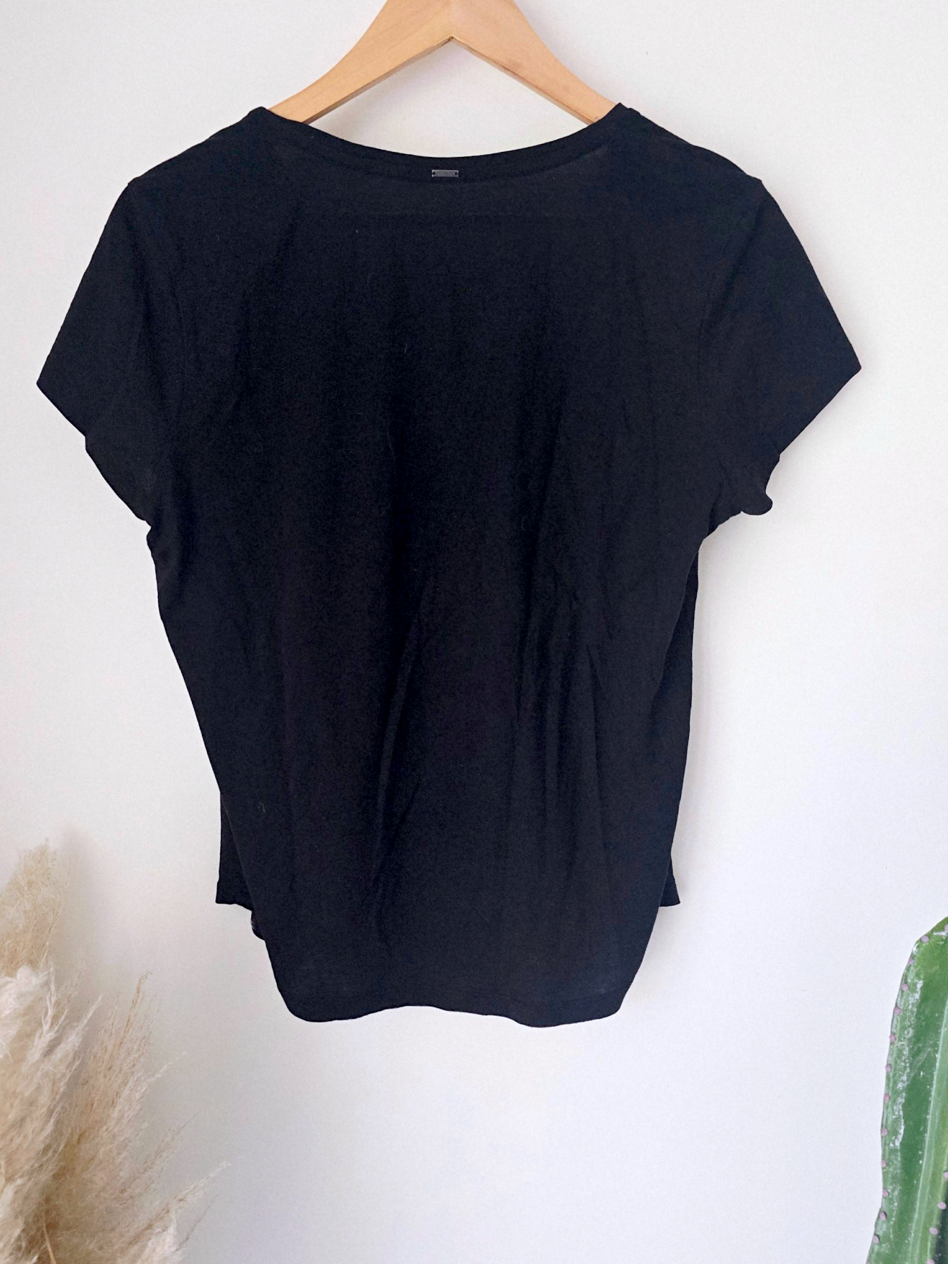 T-shirt noir skull en perles - 𝐌𝐚𝐫𝐢𝐧𝐚𝟒𝟒𝐟𝐚𝐦𝐢𝐥𝐲