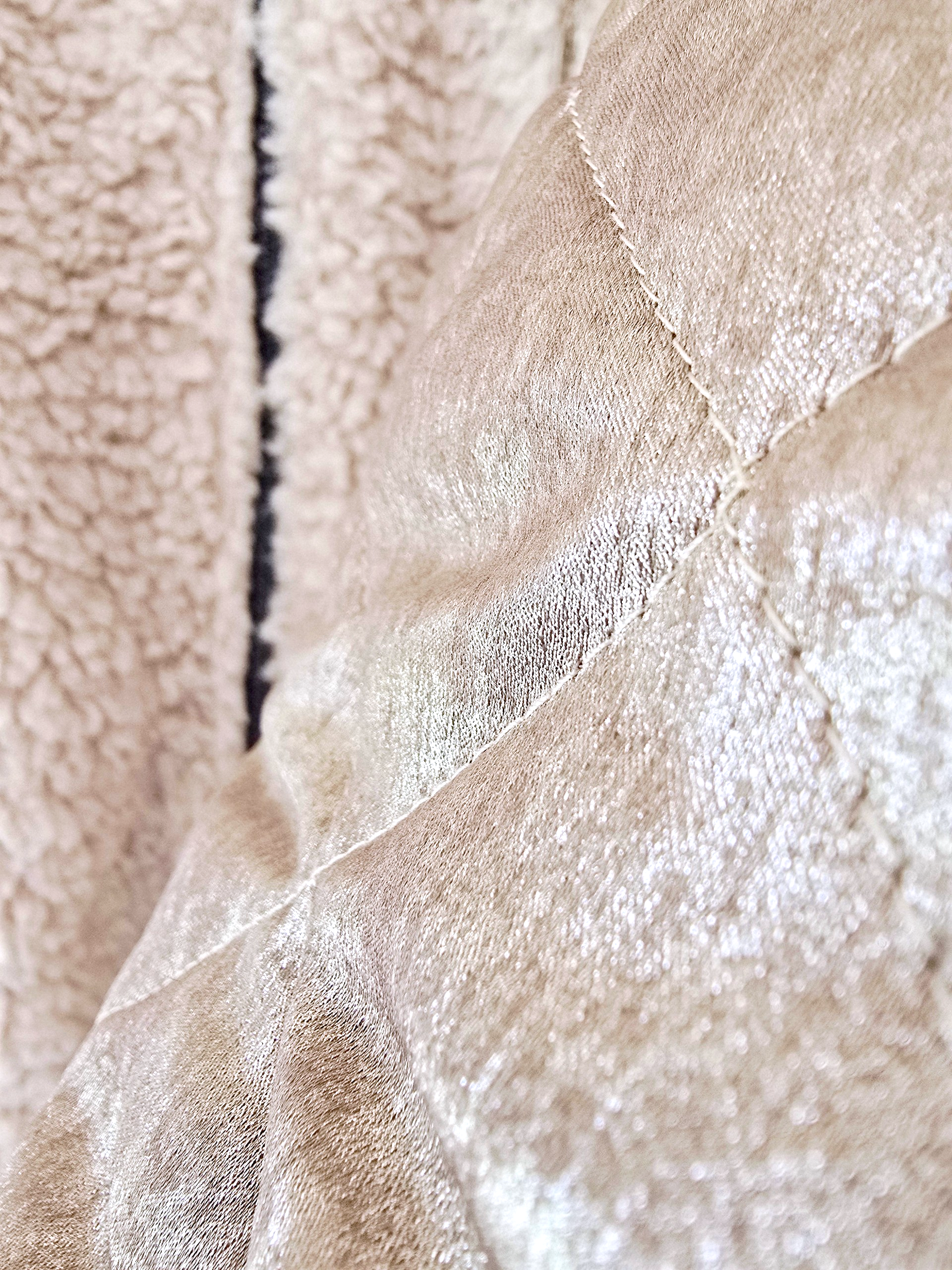Manteau bouclette beige à manches dorées - 𝐌𝐚𝐫𝐢𝐧𝐚𝟒𝟒𝐟𝐚𝐦𝐢𝐥𝐲