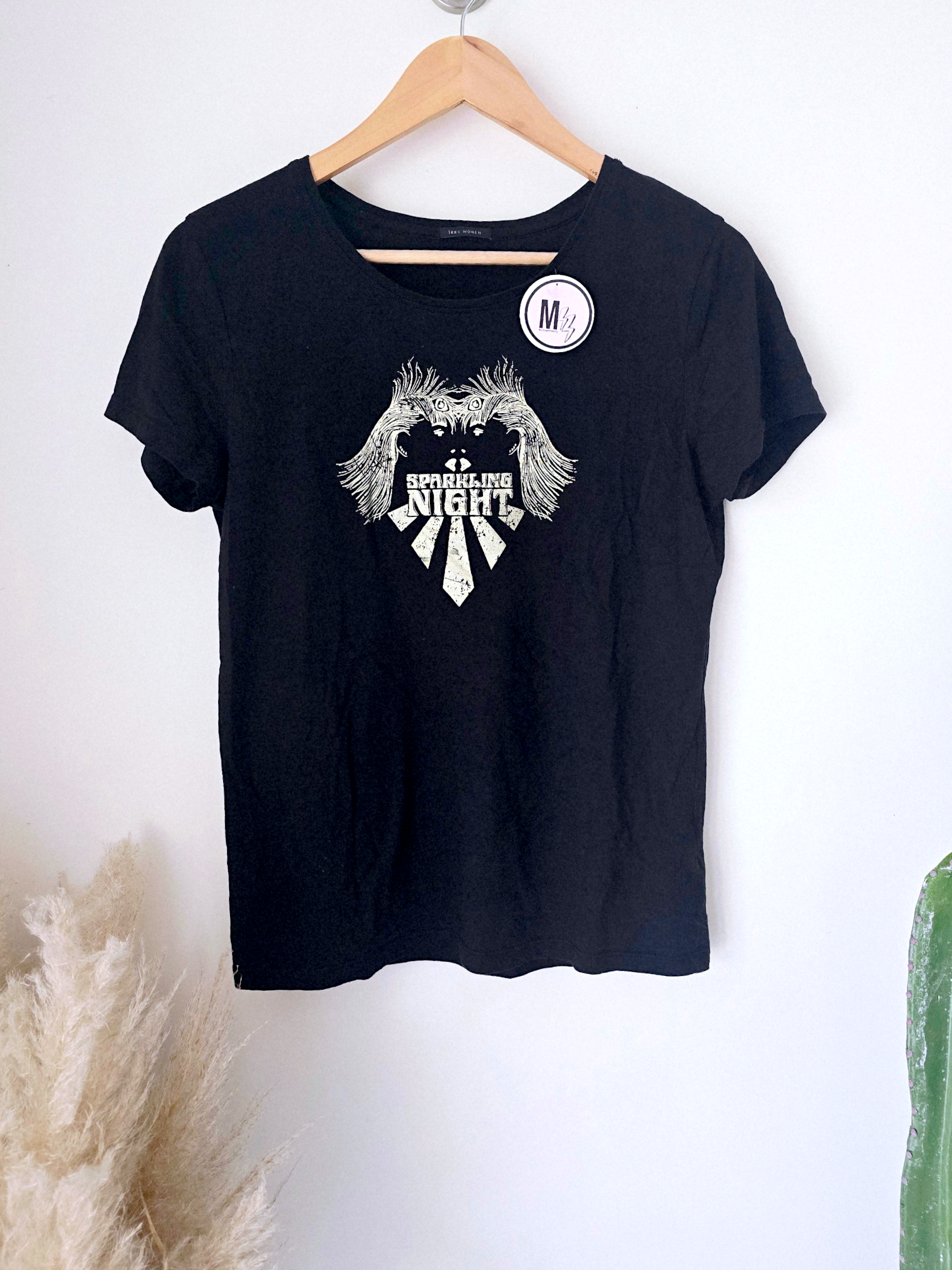 T-shirt noir à inscriptions dorées - 𝐌𝐚𝐫𝐢𝐧𝐚𝟒𝟒𝐟𝐚𝐦𝐢𝐥𝐲