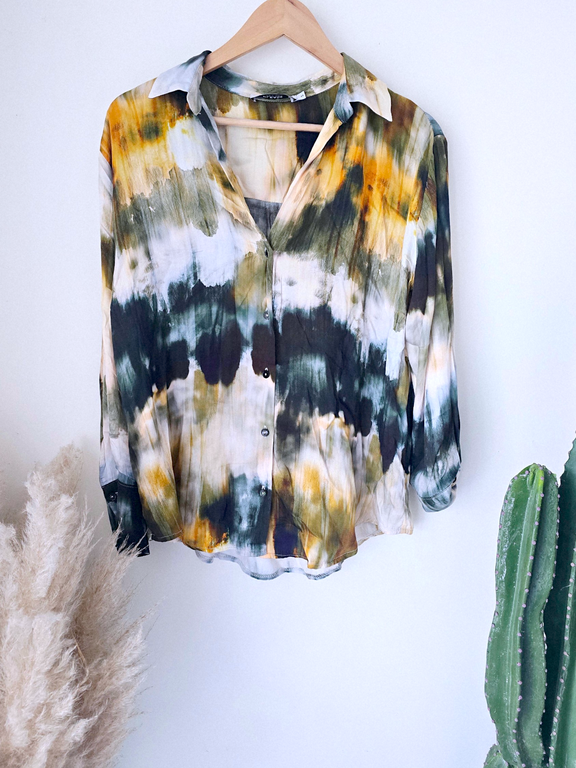 Chemise tie and dye kaki et jaune - 𝐌𝐚𝐫𝐢𝐧𝐚𝟒𝟒𝐟𝐚𝐦𝐢𝐥𝐲