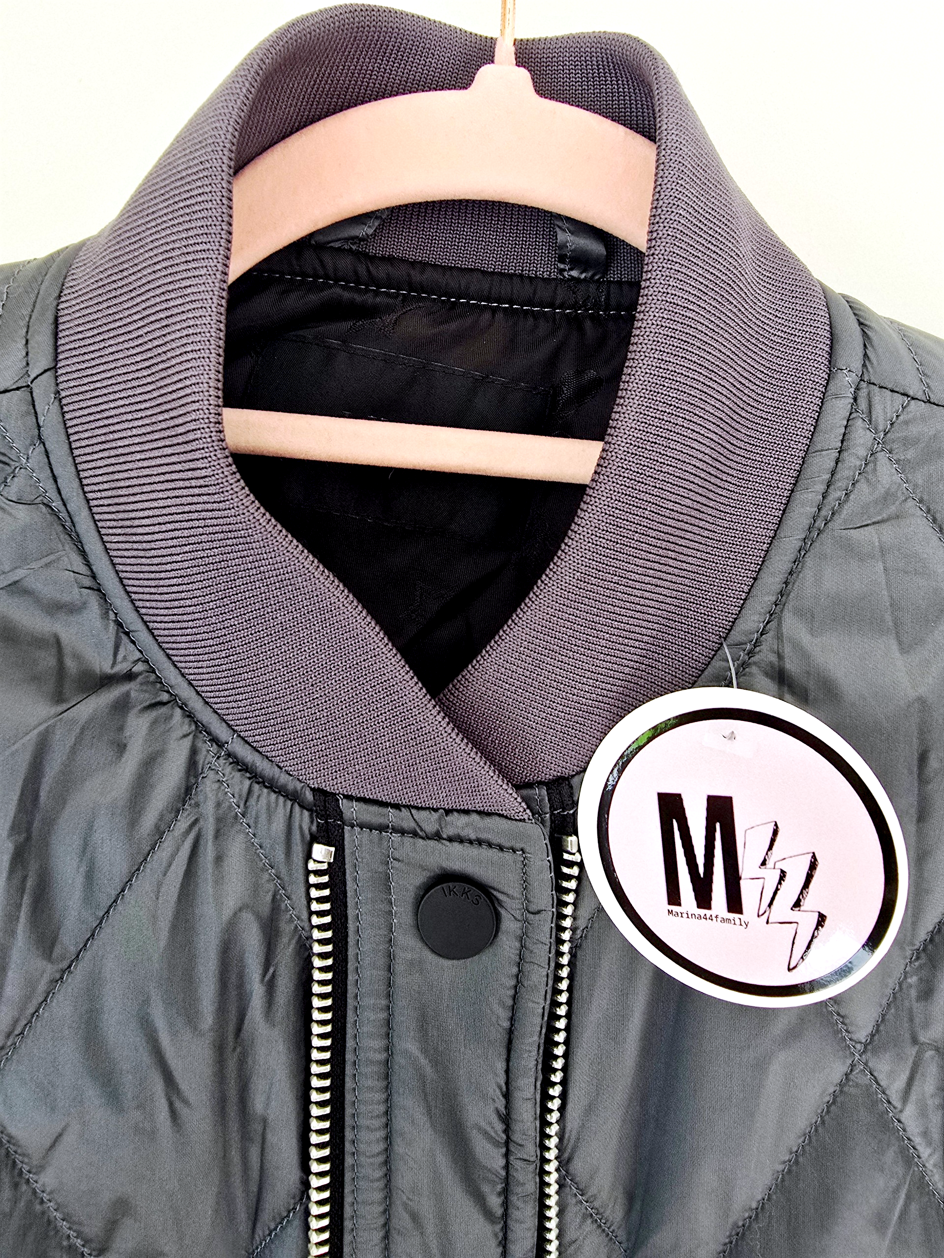 Doudoune matelassée grise métallisée - 𝐌𝐚𝐫𝐢𝐧𝐚𝟒𝟒𝐟𝐚𝐦𝐢𝐥𝐲