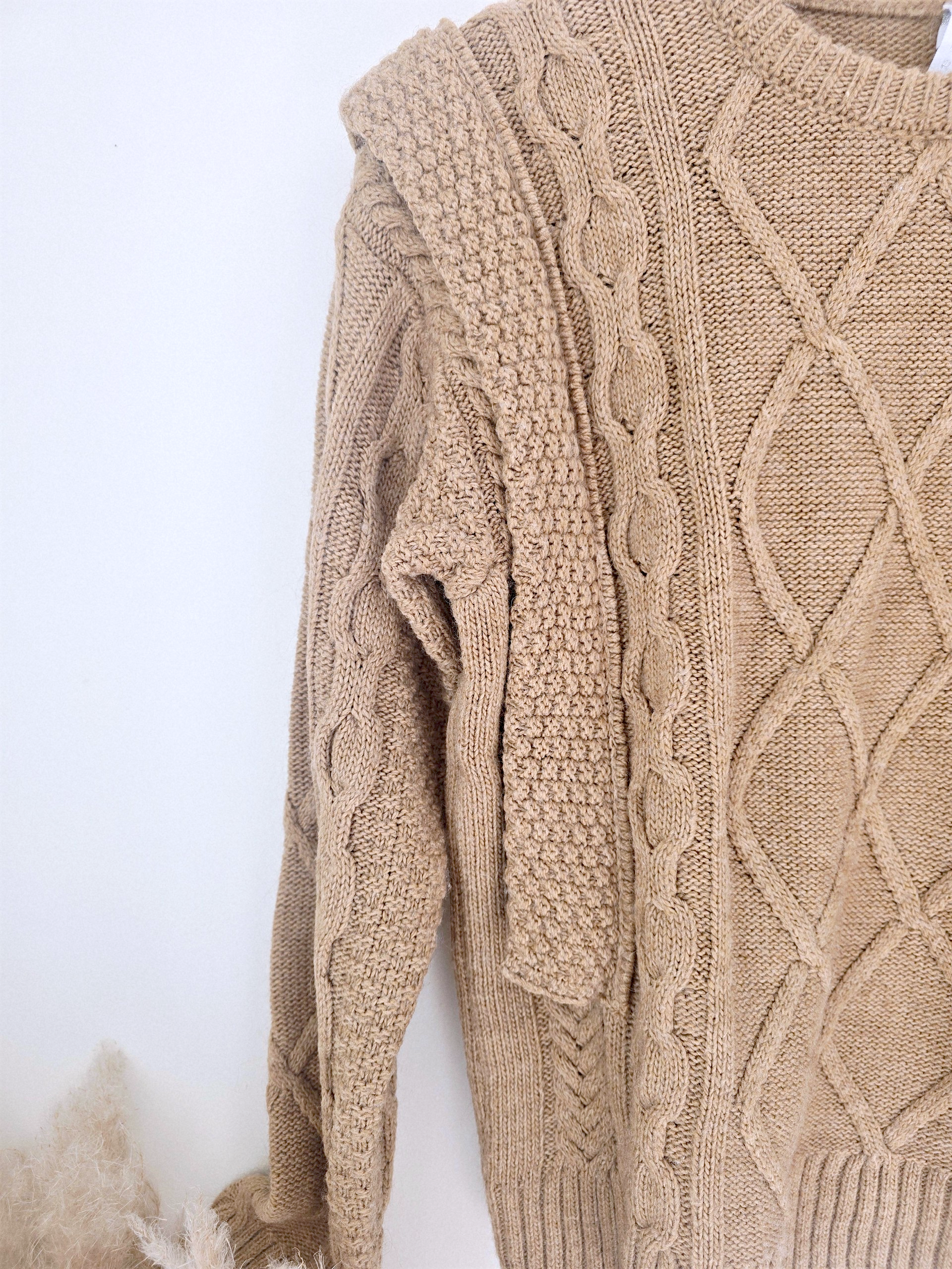 Pull beige foncé à empiècements effet superposition - 𝐌𝐚𝐫𝐢𝐧𝐚𝟒𝟒𝐟𝐚𝐦𝐢𝐥𝐲