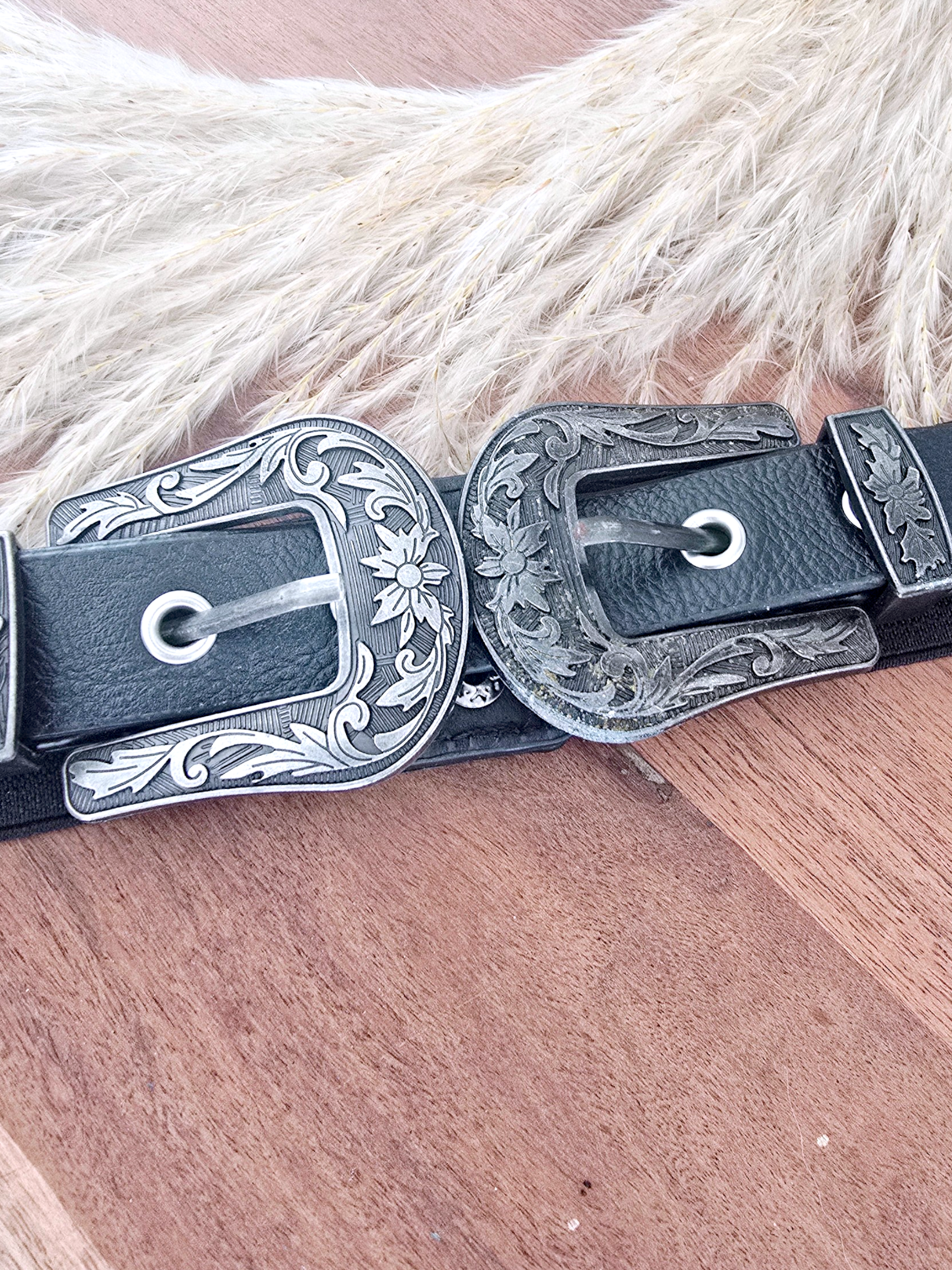 Ceinture noire élastiquée - 𝐌𝐚𝐫𝐢𝐧𝐚𝟒𝟒𝐟𝐚𝐦𝐢𝐥𝐲