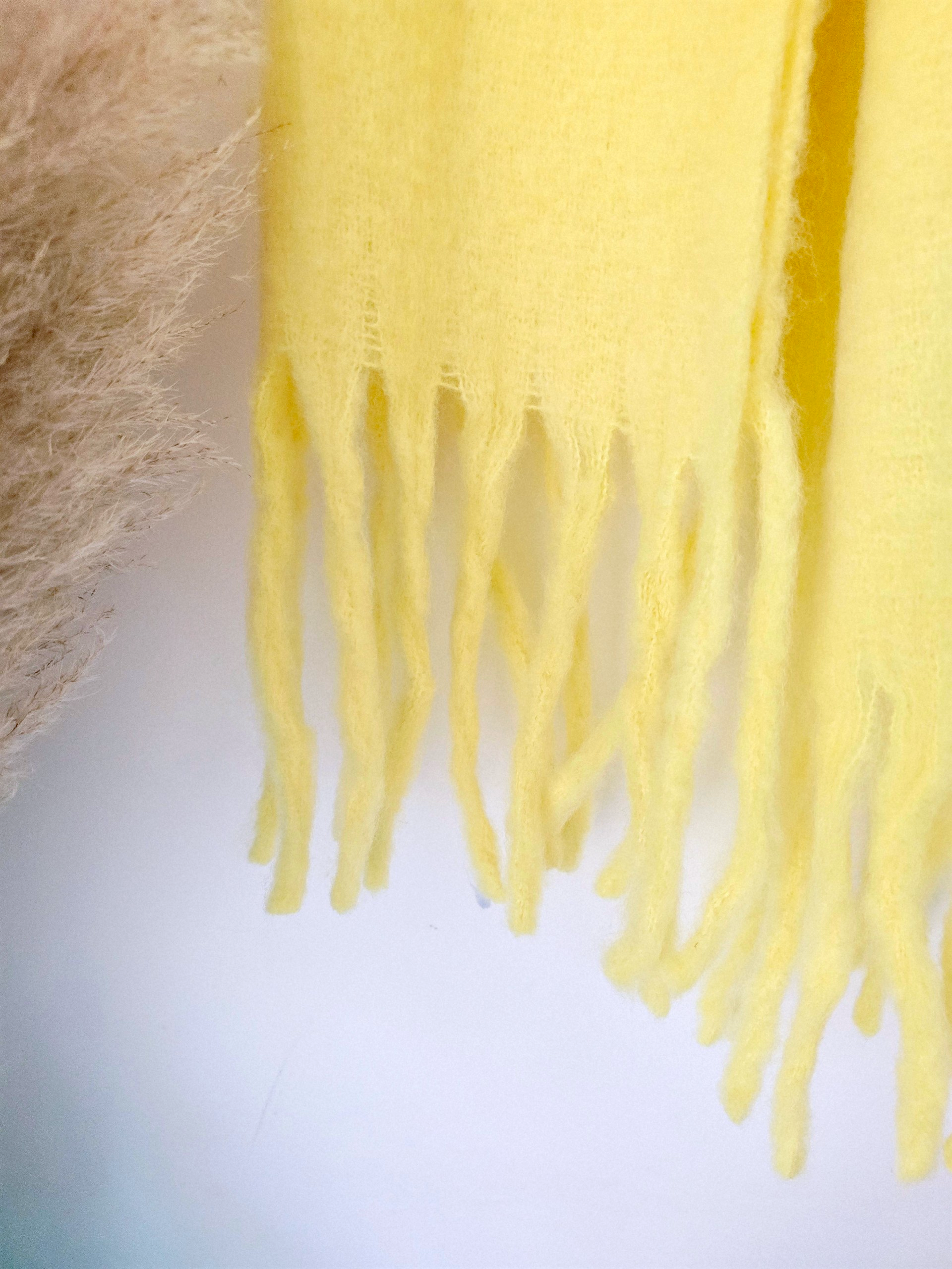 Écharpe douce et longue jaune - 𝐌𝐚𝐫𝐢𝐧𝐚𝟒𝟒𝐟𝐚𝐦𝐢𝐥𝐲