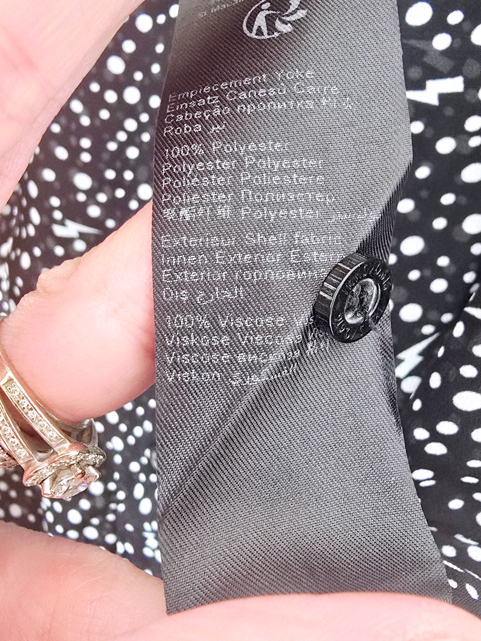 Chemise noire à imprimé éclairs et pois blancs - 𝐌𝐚𝐫𝐢𝐧𝐚𝟒𝟒𝐟𝐚𝐦𝐢𝐥𝐲