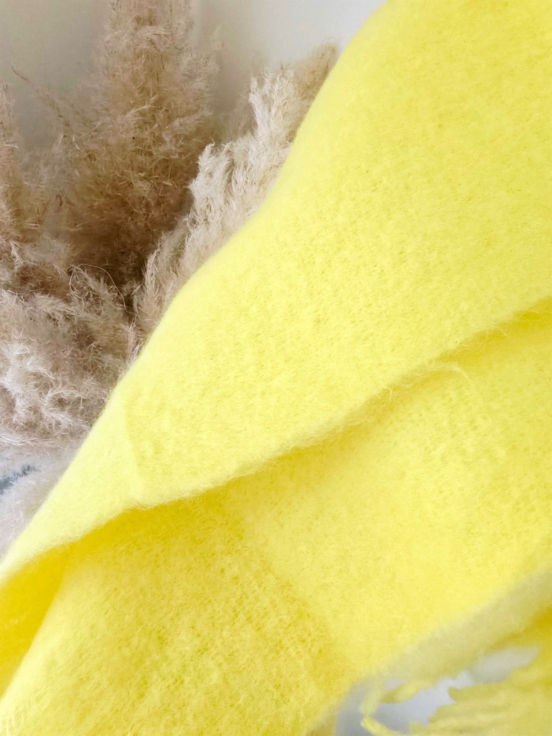 Écharpe douce et longue jaune - 𝐌𝐚𝐫𝐢𝐧𝐚𝟒𝟒𝐟𝐚𝐦𝐢𝐥𝐲