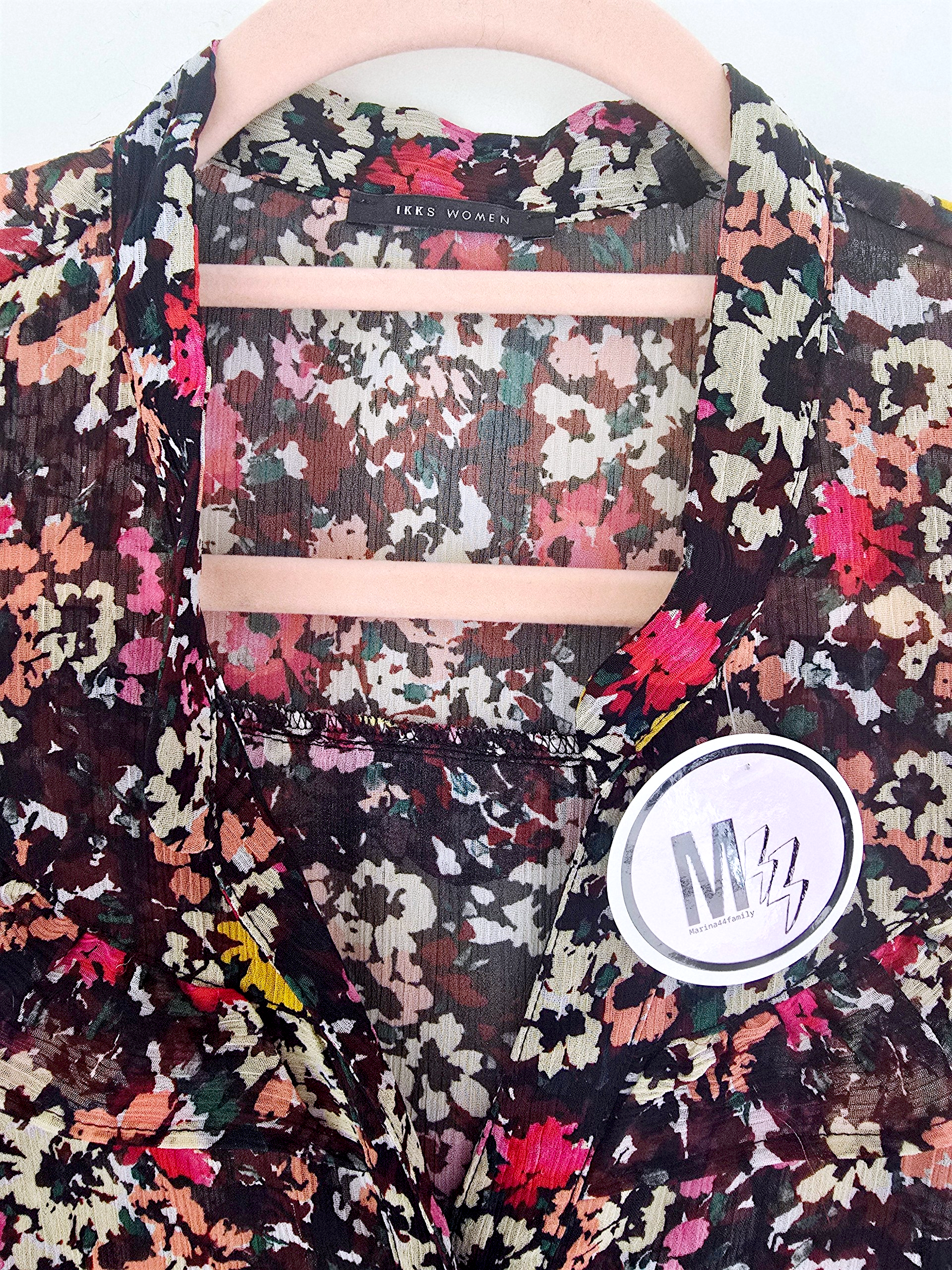 Chemise lumineuse à imprimé flowers - 𝐌𝐚𝐫𝐢𝐧𝐚𝟒𝟒𝐟𝐚𝐦𝐢𝐥𝐲