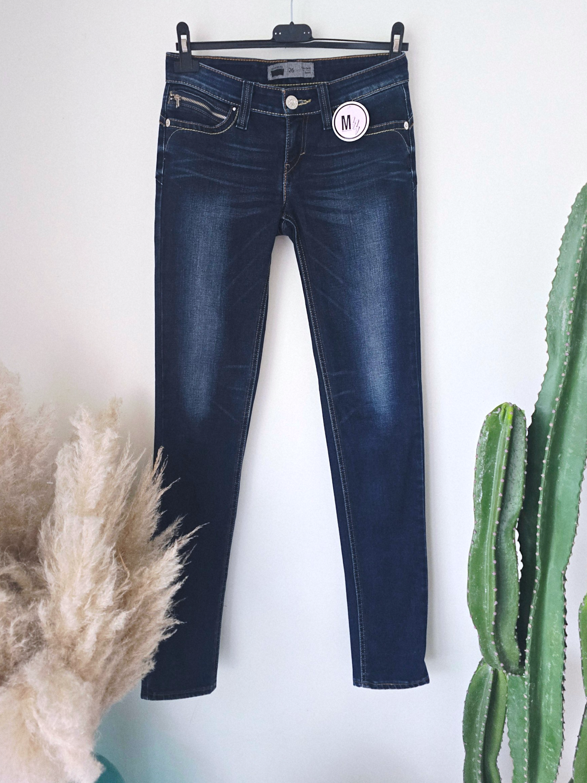 Jean bleu brut demi curve - 𝐌𝐚𝐫𝐢𝐧𝐚𝟒𝟒𝐟𝐚𝐦𝐢𝐥𝐲
