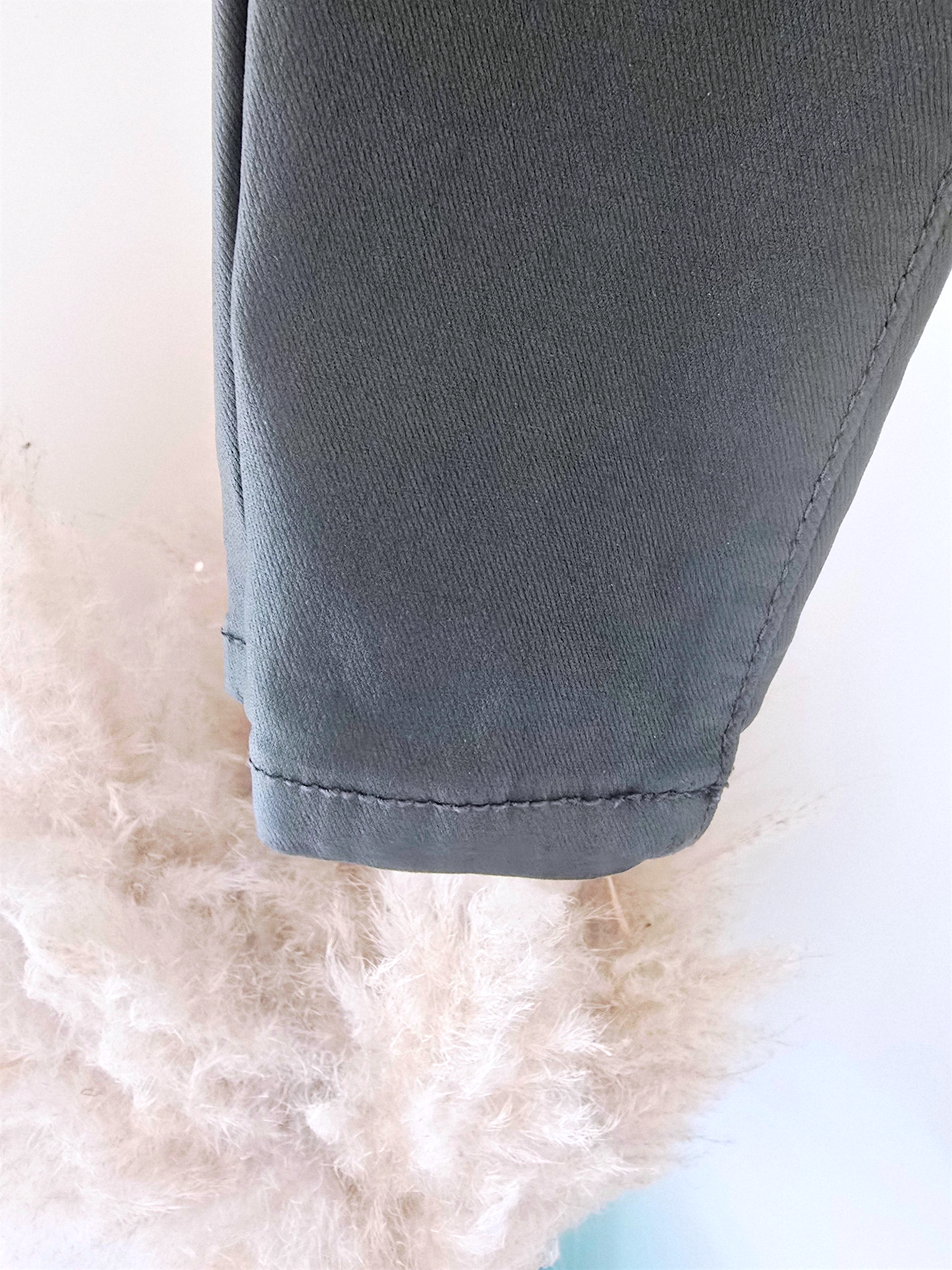 Pantalon slim huilé vert kaki - 𝐌𝐚𝐫𝐢𝐧𝐚𝟒𝟒𝐟𝐚𝐦𝐢𝐥𝐲