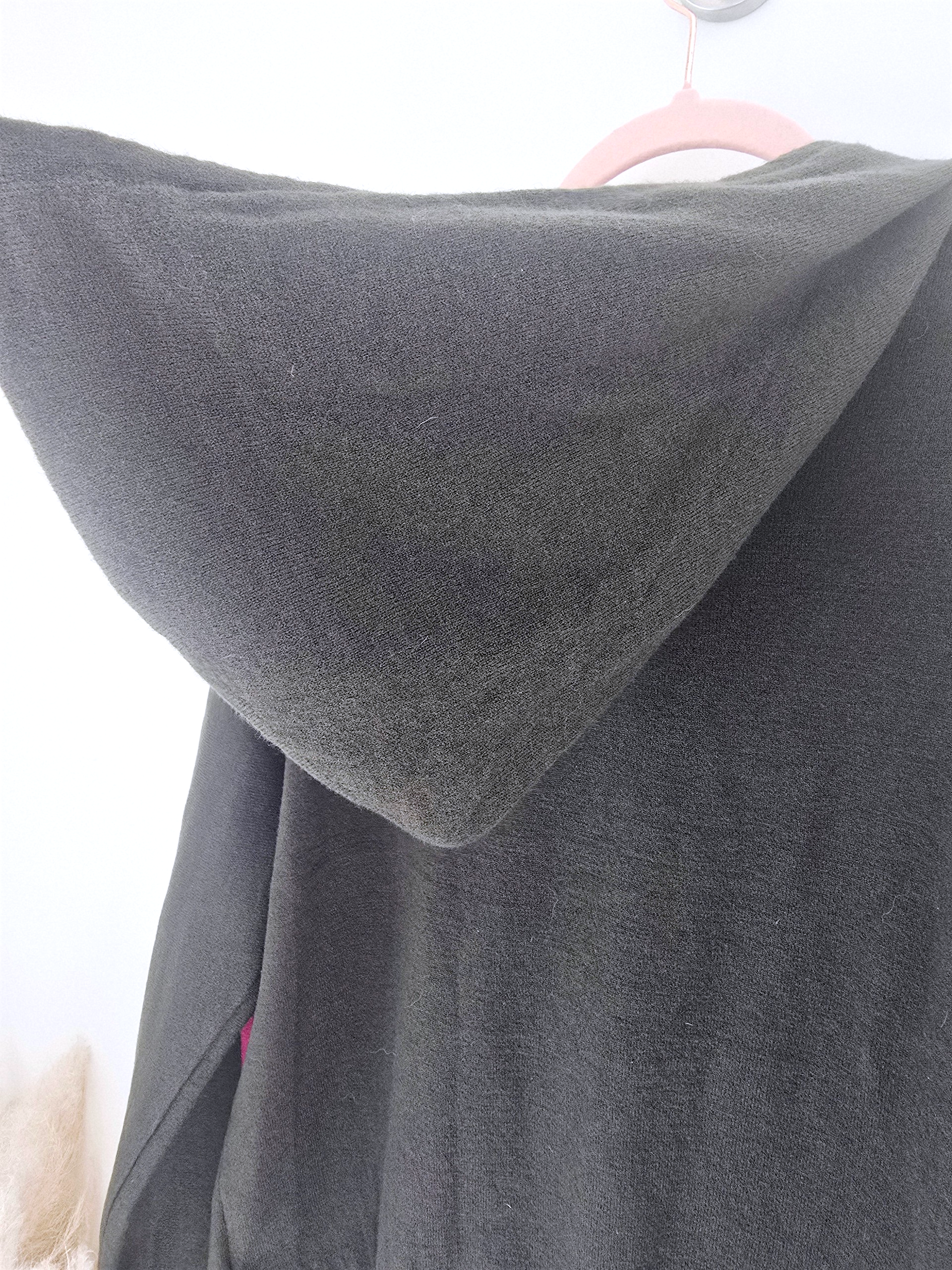 Pull vert kaki à manches arc-en-ciel fluo - 𝐌𝐚𝐫𝐢𝐧𝐚𝟒𝟒𝐟𝐚𝐦𝐢𝐥𝐲