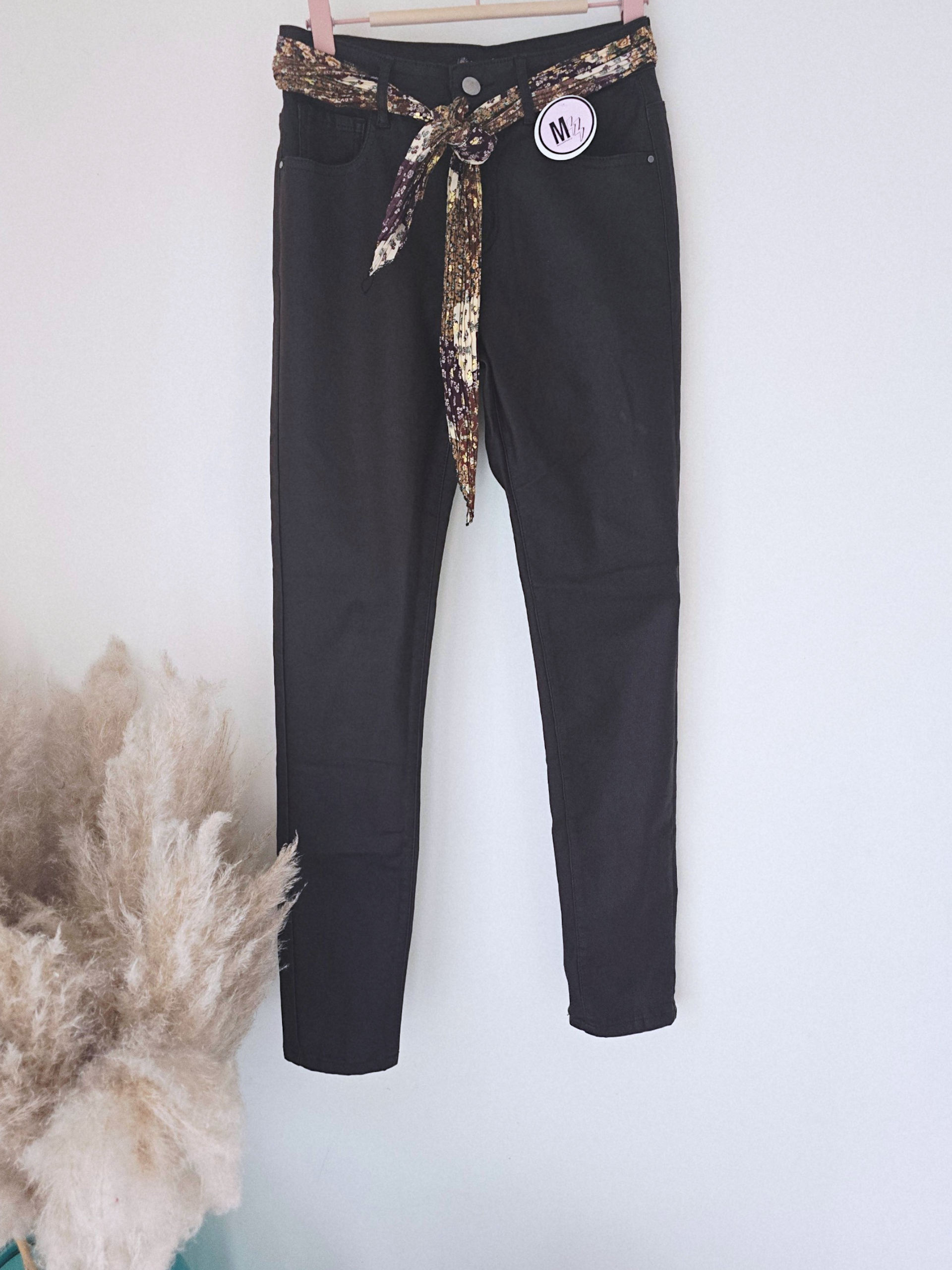 Pantalon huilé marron avec sa ceinture - 𝐌𝐚𝐫𝐢𝐧𝐚𝟒𝟒𝐟𝐚𝐦𝐢𝐥𝐲