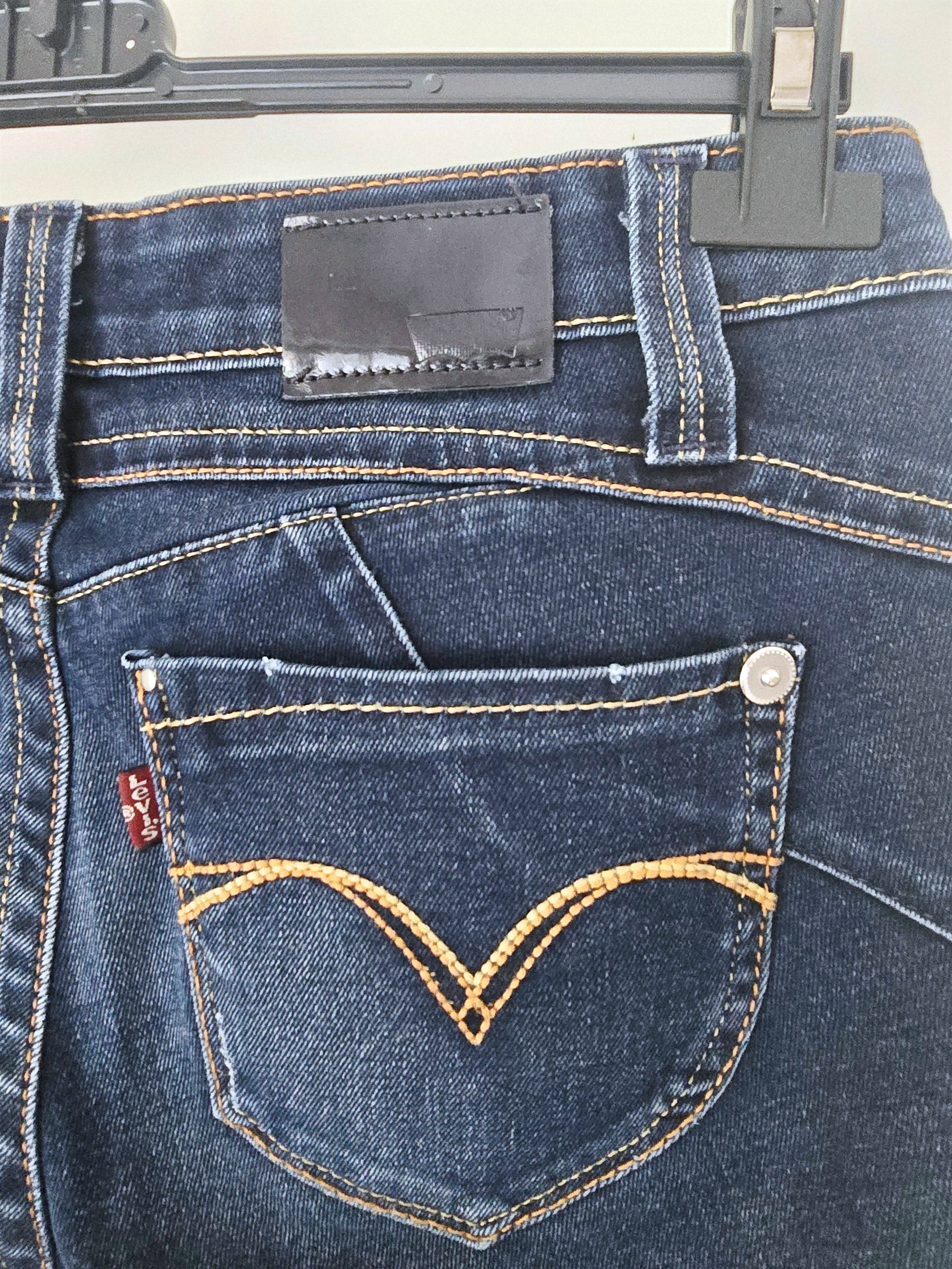 Jean bleu brut demi curve - 𝐌𝐚𝐫𝐢𝐧𝐚𝟒𝟒𝐟𝐚𝐦𝐢𝐥𝐲