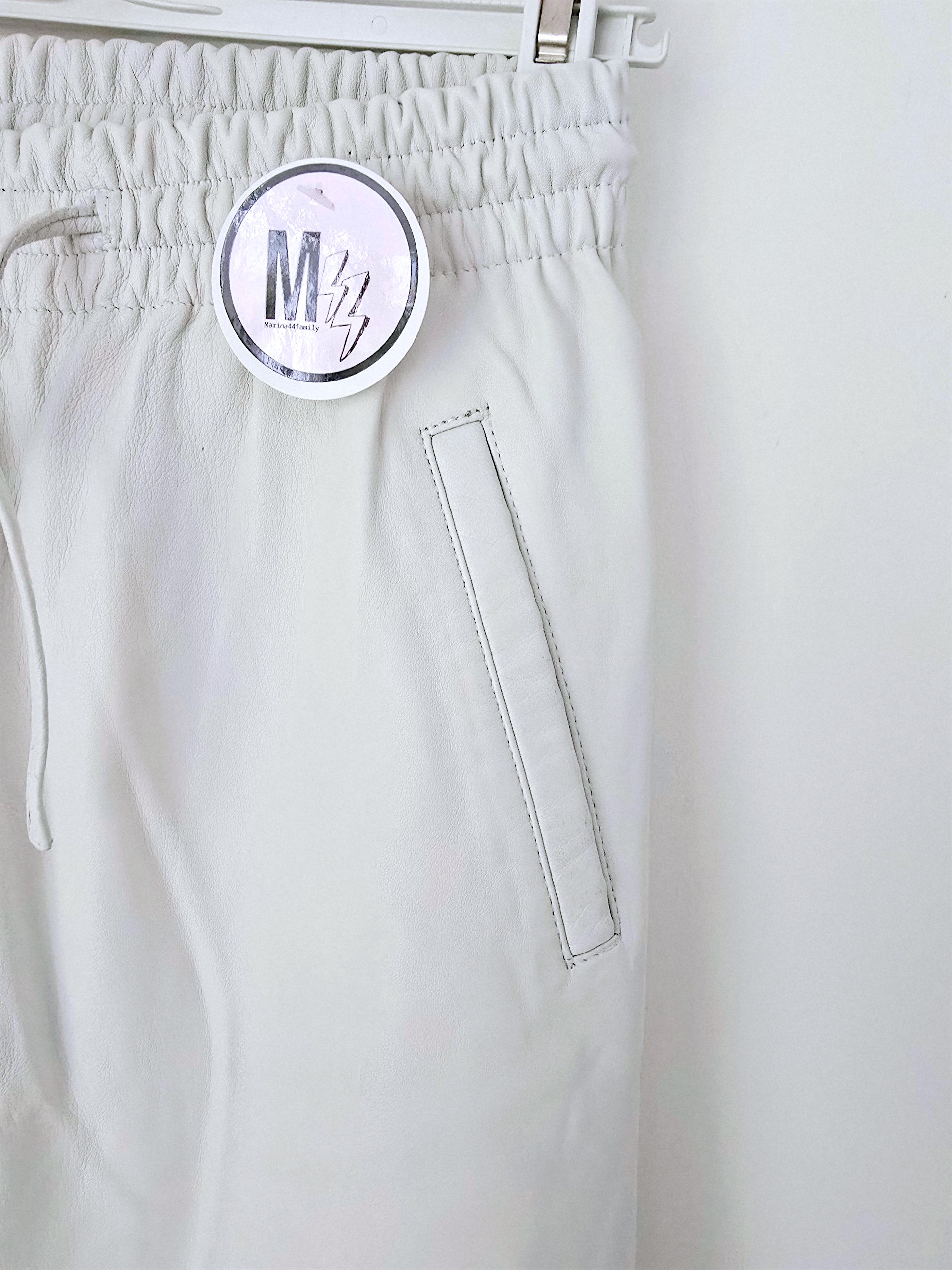 Pantalon jeeging 100% cuir coquille d'œuf - 𝐌𝐚𝐫𝐢𝐧𝐚𝟒𝟒𝐟𝐚𝐦𝐢𝐥𝐲
