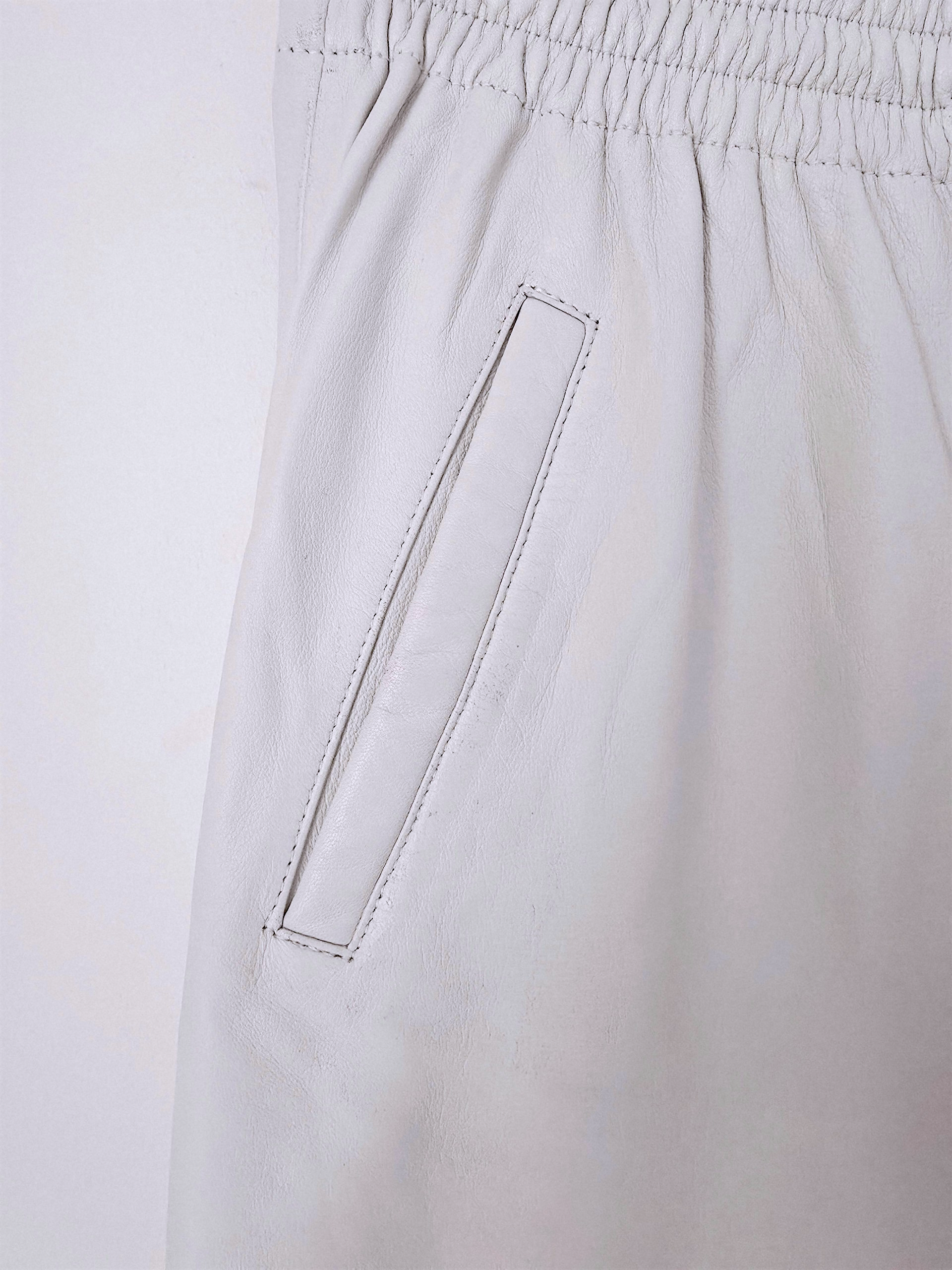 Pantalon jeeging 100% cuir coquille d'œuf - 𝐌𝐚𝐫𝐢𝐧𝐚𝟒𝟒𝐟𝐚𝐦𝐢𝐥𝐲