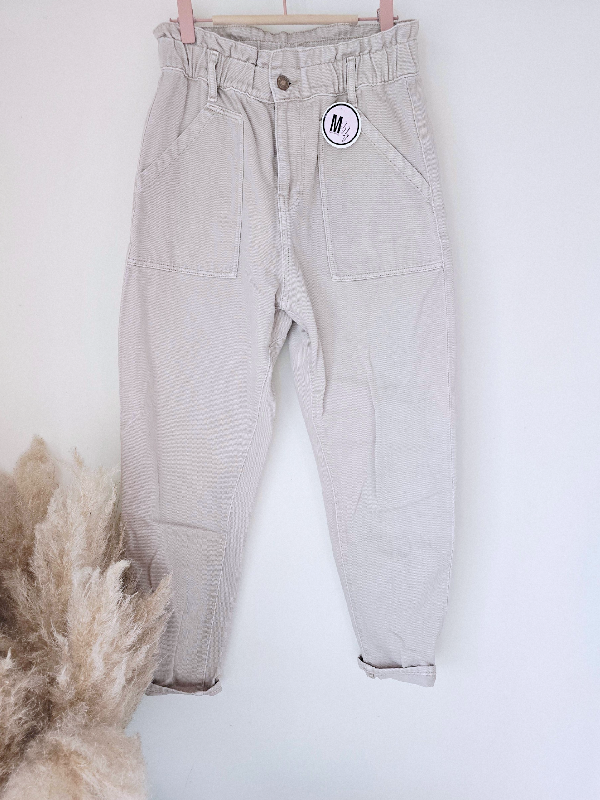 Pantalon beige en coton - 𝐌𝐚𝐫𝐢𝐧𝐚𝟒𝟒𝐟𝐚𝐦𝐢𝐥𝐲