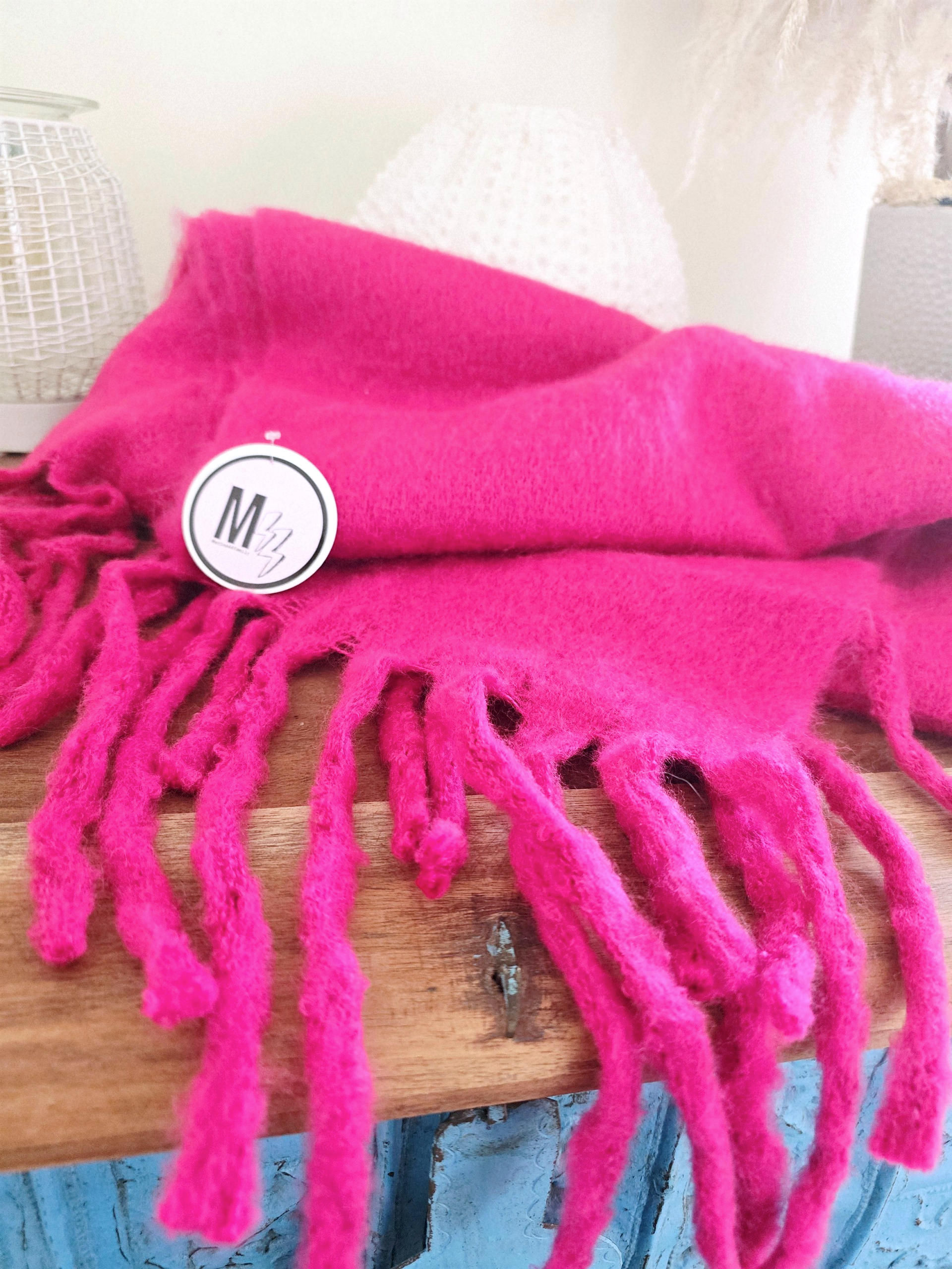 Écharpe douce et longue rose fuchsia - 𝐌𝐚𝐫𝐢𝐧𝐚𝟒𝟒𝐟𝐚𝐦𝐢𝐥𝐲