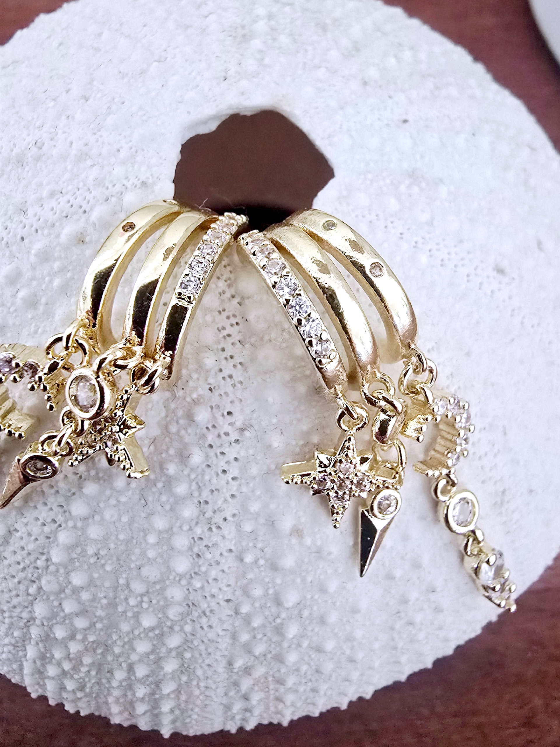 Boucles d'oreilles pendentes dorées acier inoxydable - 𝐌𝐚𝐫𝐢𝐧𝐚𝟒𝟒𝐟𝐚𝐦𝐢𝐥𝐲