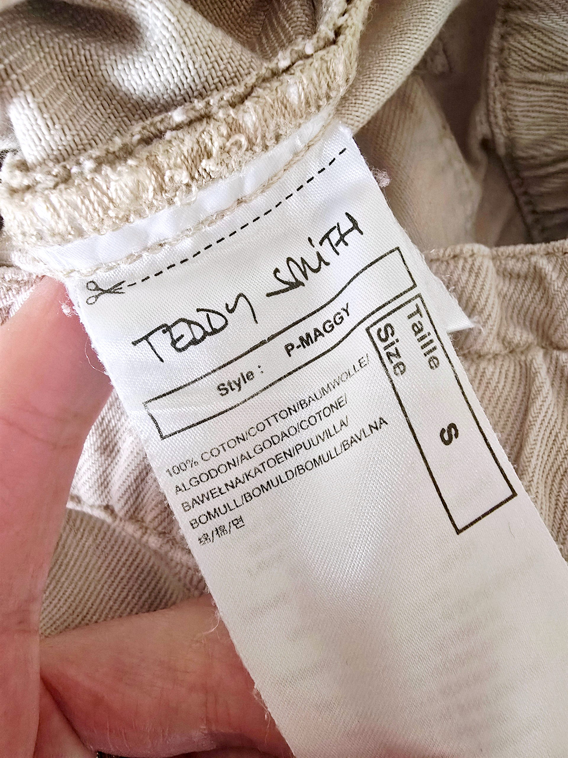 Pantalon beige en coton - 𝐌𝐚𝐫𝐢𝐧𝐚𝟒𝟒𝐟𝐚𝐦𝐢𝐥𝐲