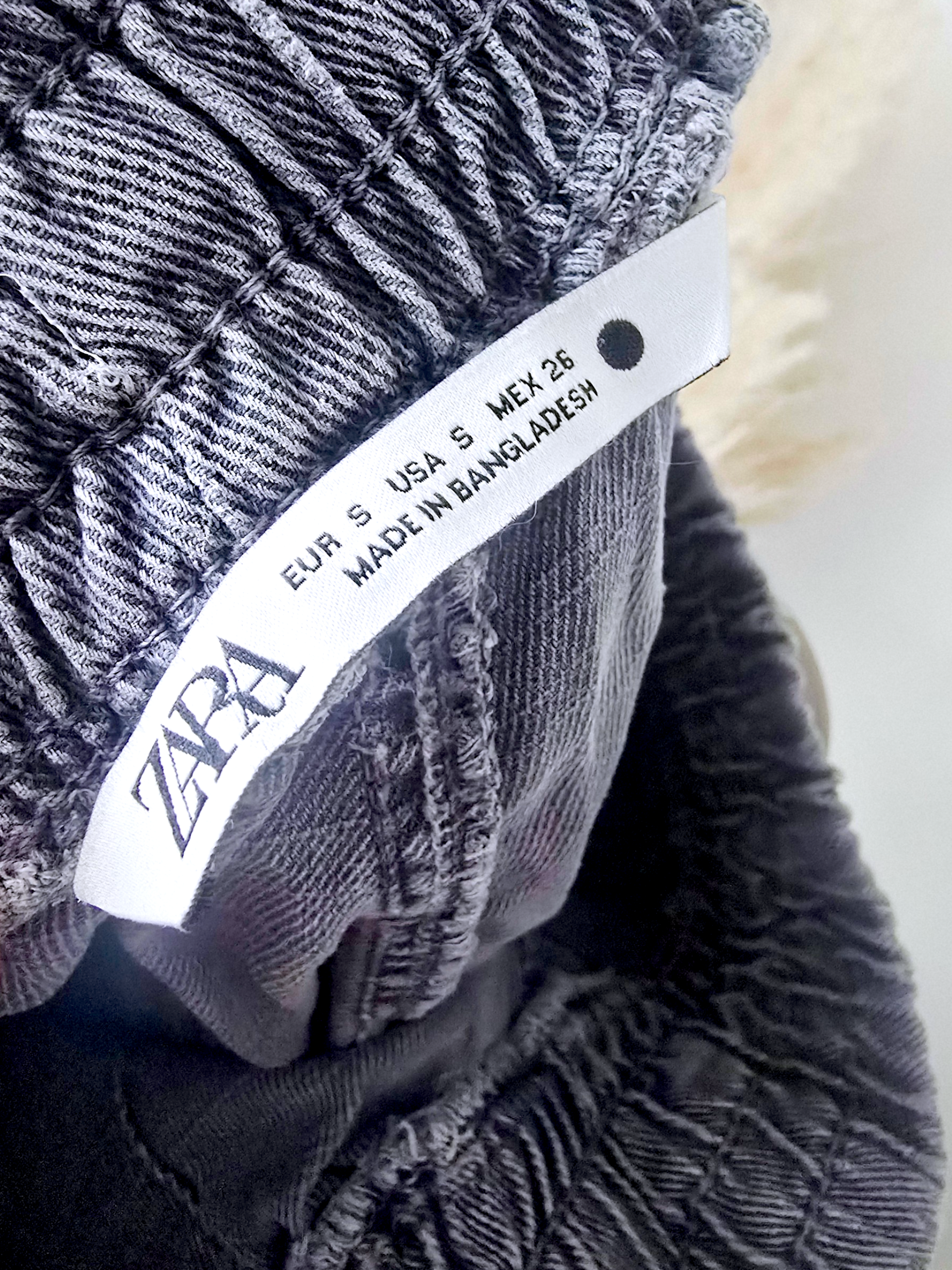 Pantalon gris coupe droite - 𝐌𝐚𝐫𝐢𝐧𝐚𝟒𝟒𝐟𝐚𝐦𝐢𝐥𝐲