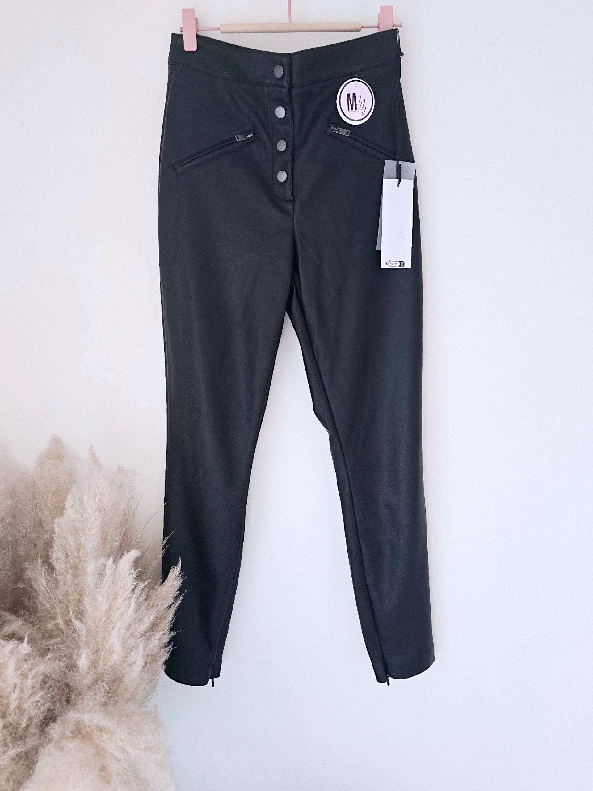 Pantalon slim noir - 𝐌𝐚𝐫𝐢𝐧𝐚𝟒𝟒𝐟𝐚𝐦𝐢𝐥𝐲