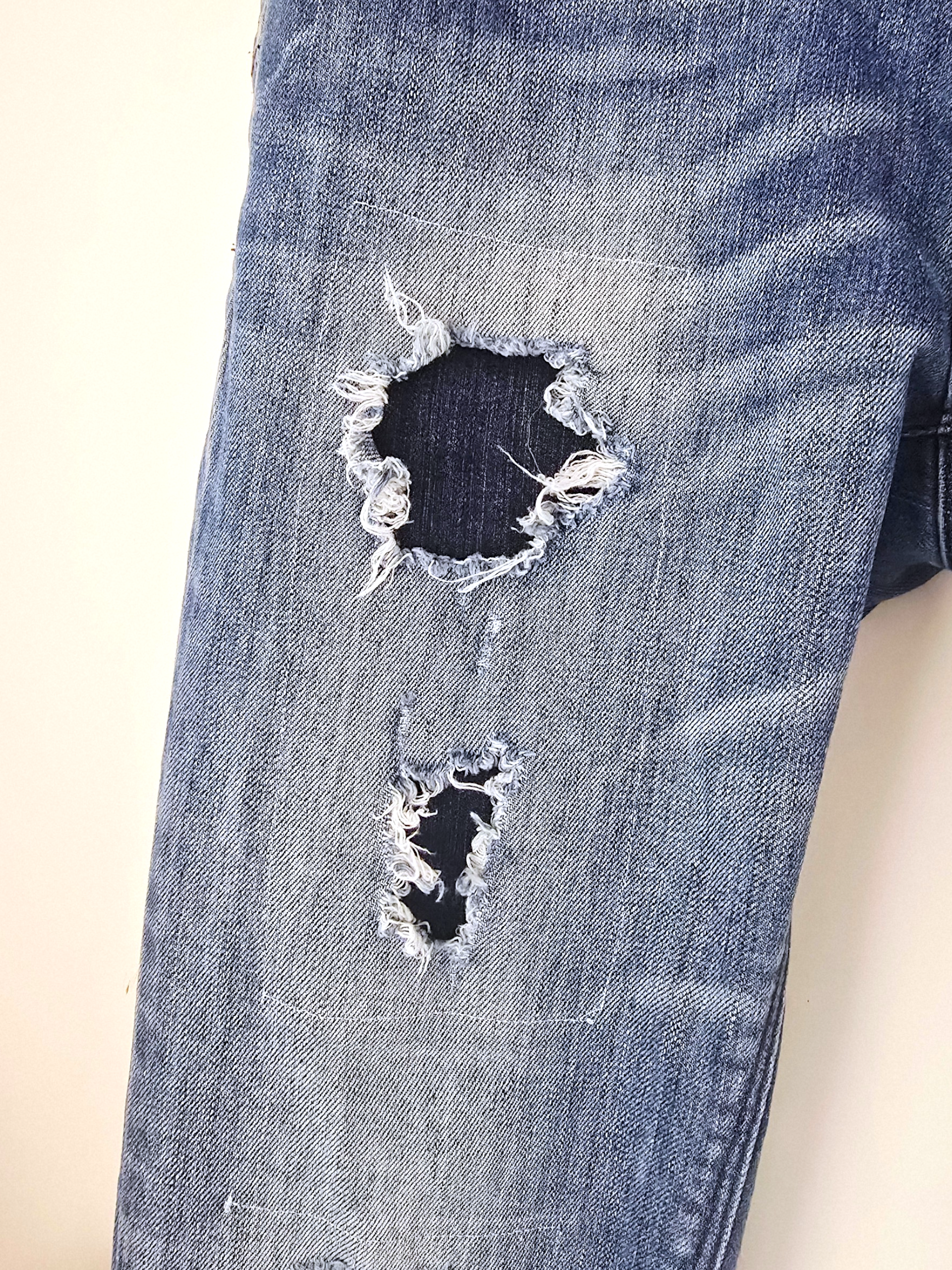Jean bleu délavé destroy - 𝐌𝐚𝐫𝐢𝐧𝐚𝟒𝟒𝐟𝐚𝐦𝐢𝐥𝐲