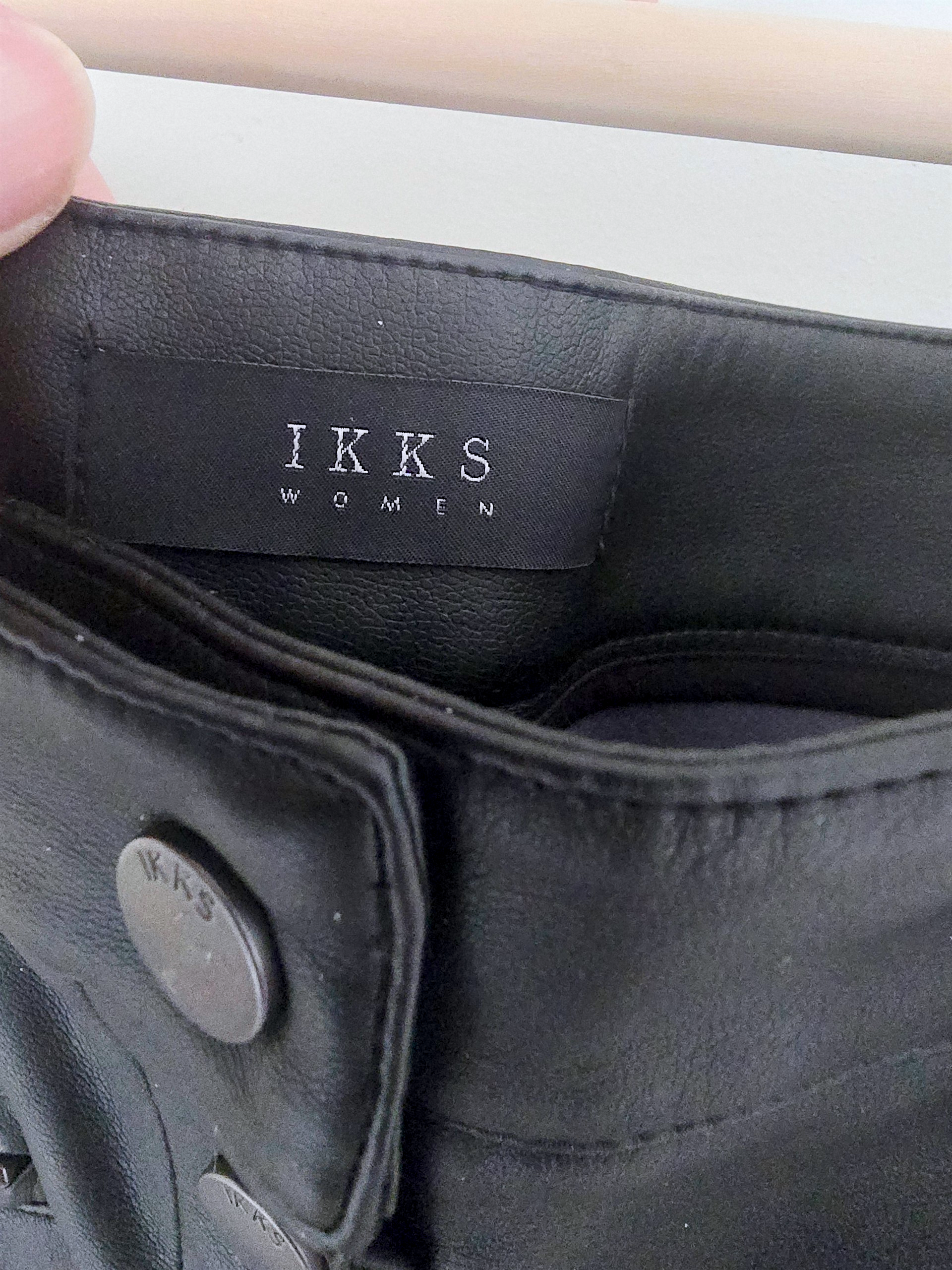 Pantalon slim noir - 𝐌𝐚𝐫𝐢𝐧𝐚𝟒𝟒𝐟𝐚𝐦𝐢𝐥𝐲