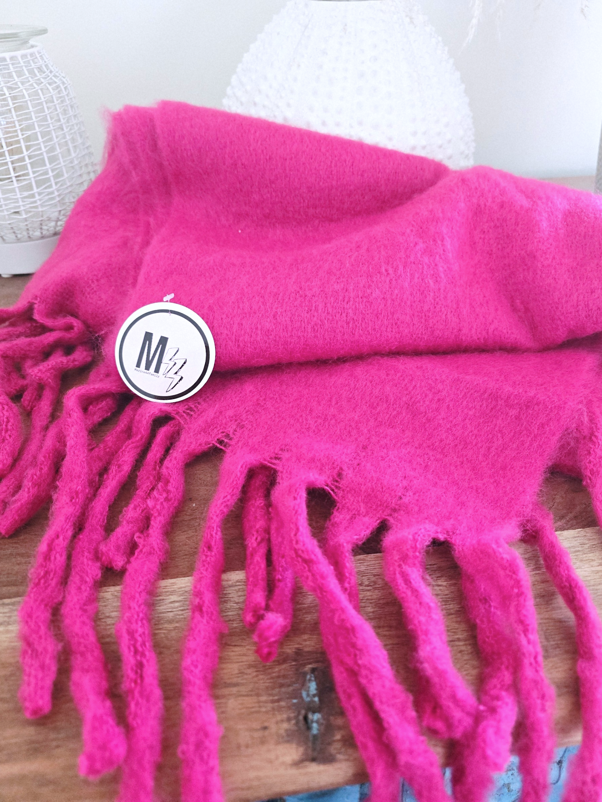 Écharpe douce et longue rose fuchsia - 𝐌𝐚𝐫𝐢𝐧𝐚𝟒𝟒𝐟𝐚𝐦𝐢𝐥𝐲