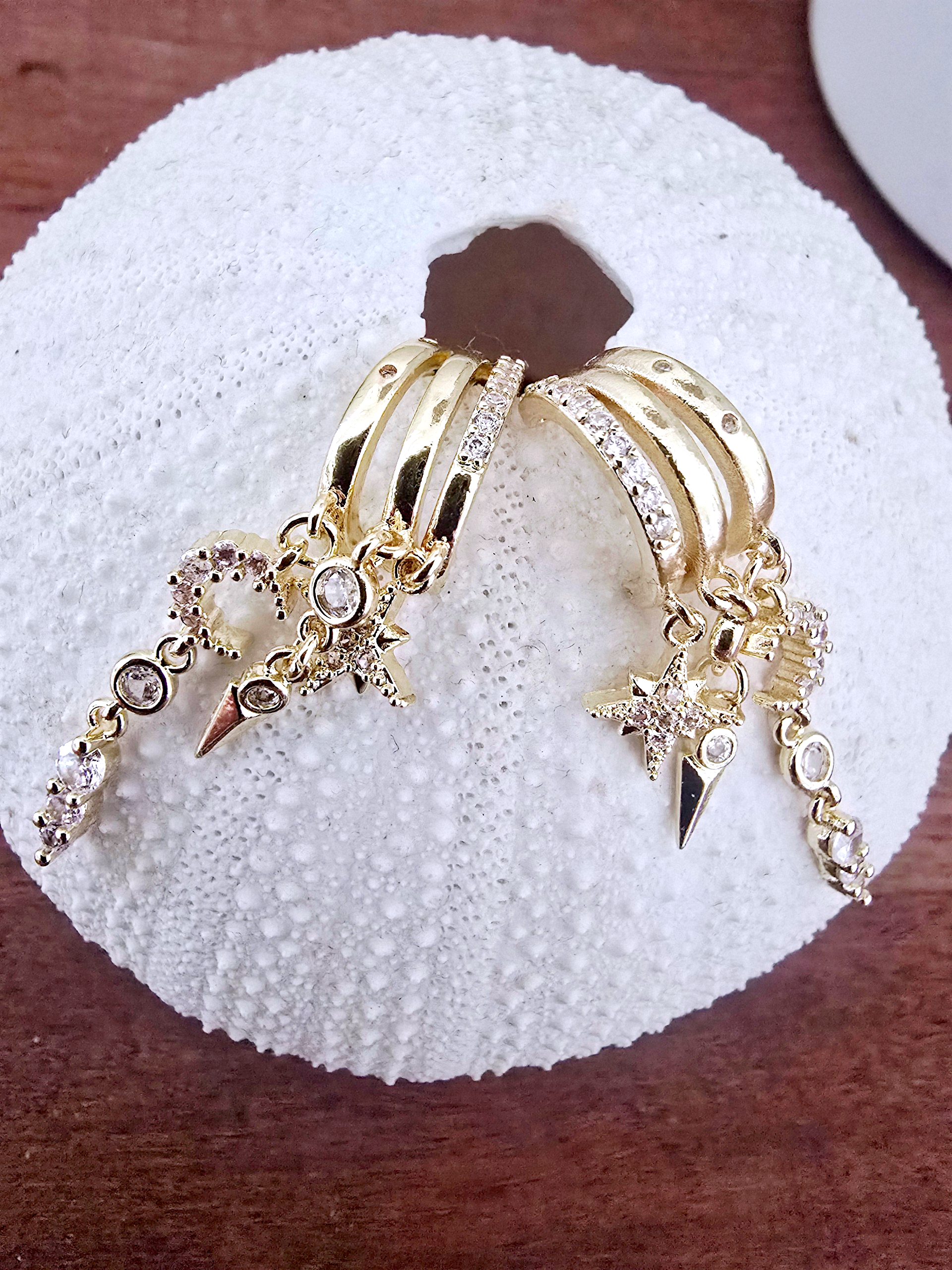 Boucles d'oreilles pendentes dorées acier inoxydable - 𝐌𝐚𝐫𝐢𝐧𝐚𝟒𝟒𝐟𝐚𝐦𝐢𝐥𝐲